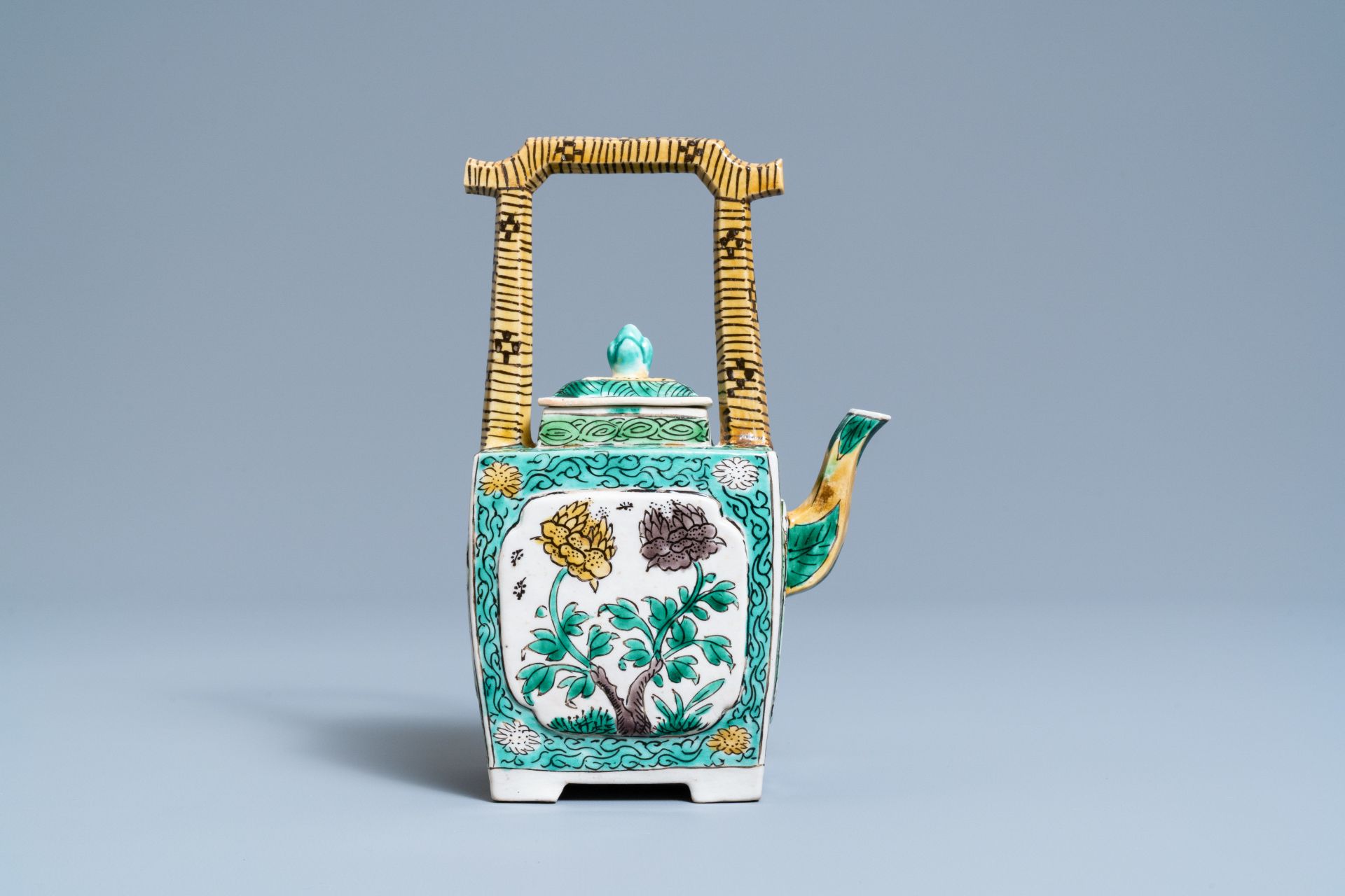 A Chinese verte biscuit teapot and cover, Kangxi - Image 4 of 7