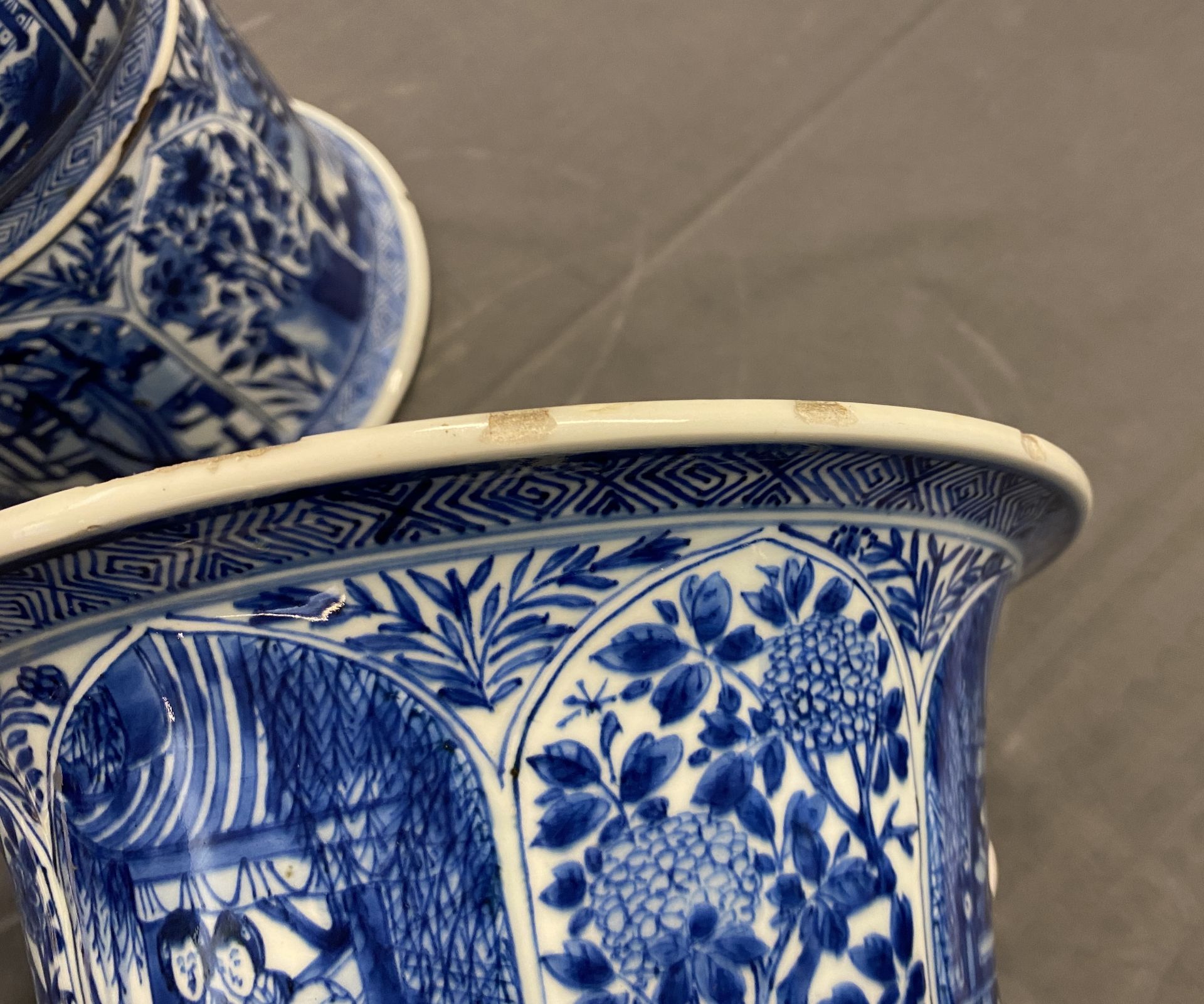 A pair of large Chinese blue and white 'Long Eliza' beaker vases, Kangxi - Image 19 of 36
