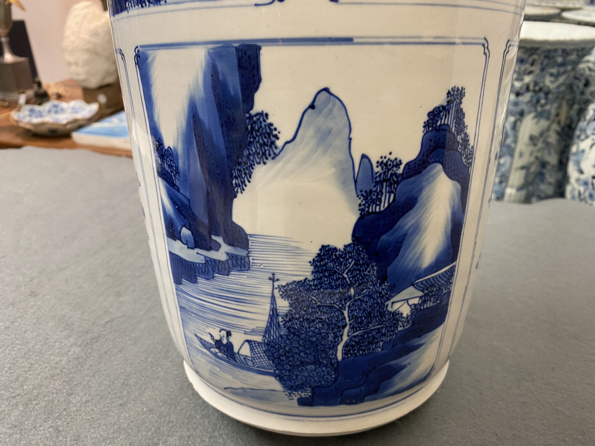 A Chinese blue and white 'antiquities and landscapes' rouleau vase, Kangxi - Image 29 of 35