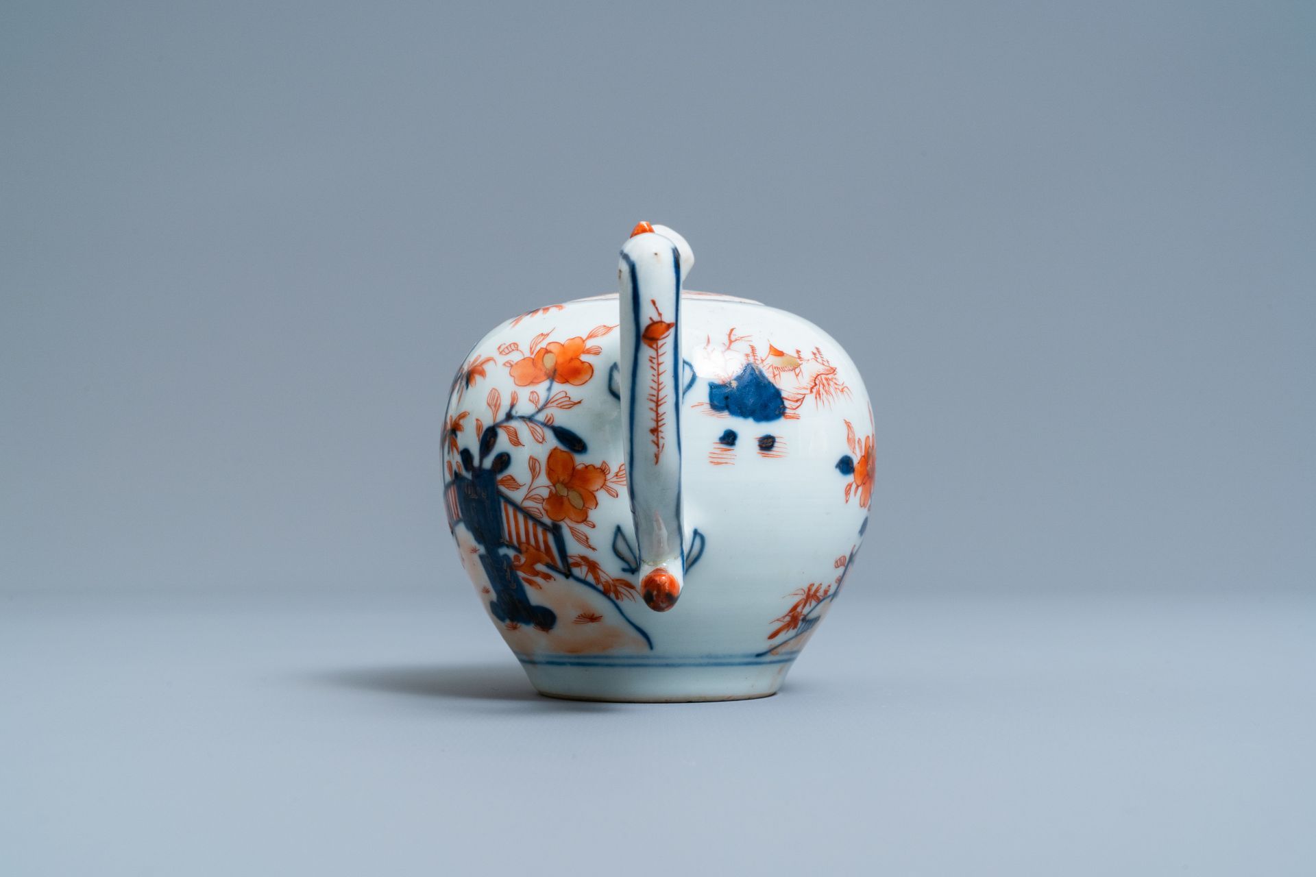 A Chinese Imari-style teapot, Kangxi - Image 5 of 7