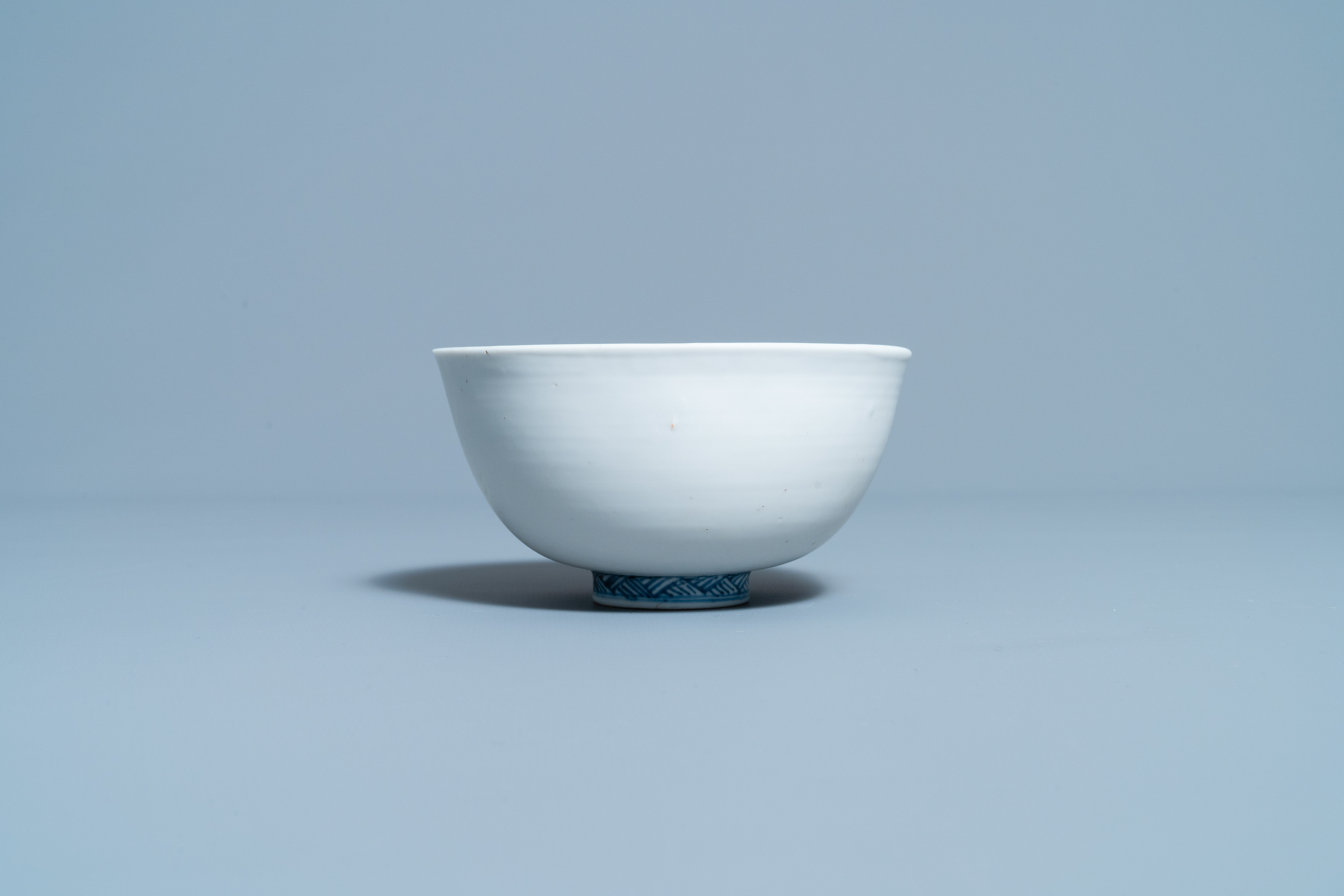 A rare Chinese blue and white 'Mandarin ducks' bowl with matte-glazed exterior, Fu mark, Ming - Image 3 of 7
