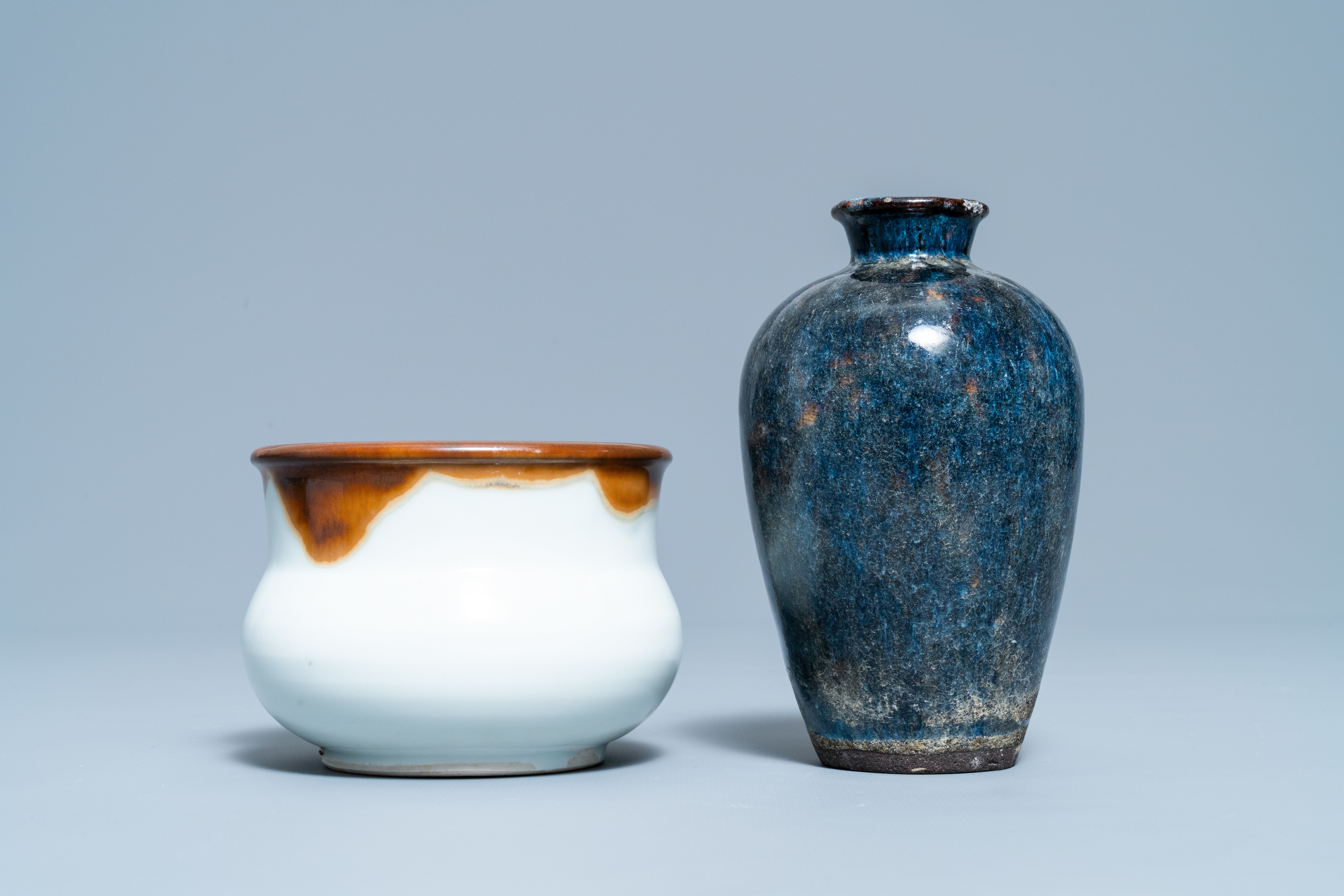 A varied collection of four monochrome Chinese and Japanese vases and a censer, 19/20th C. - Image 10 of 13