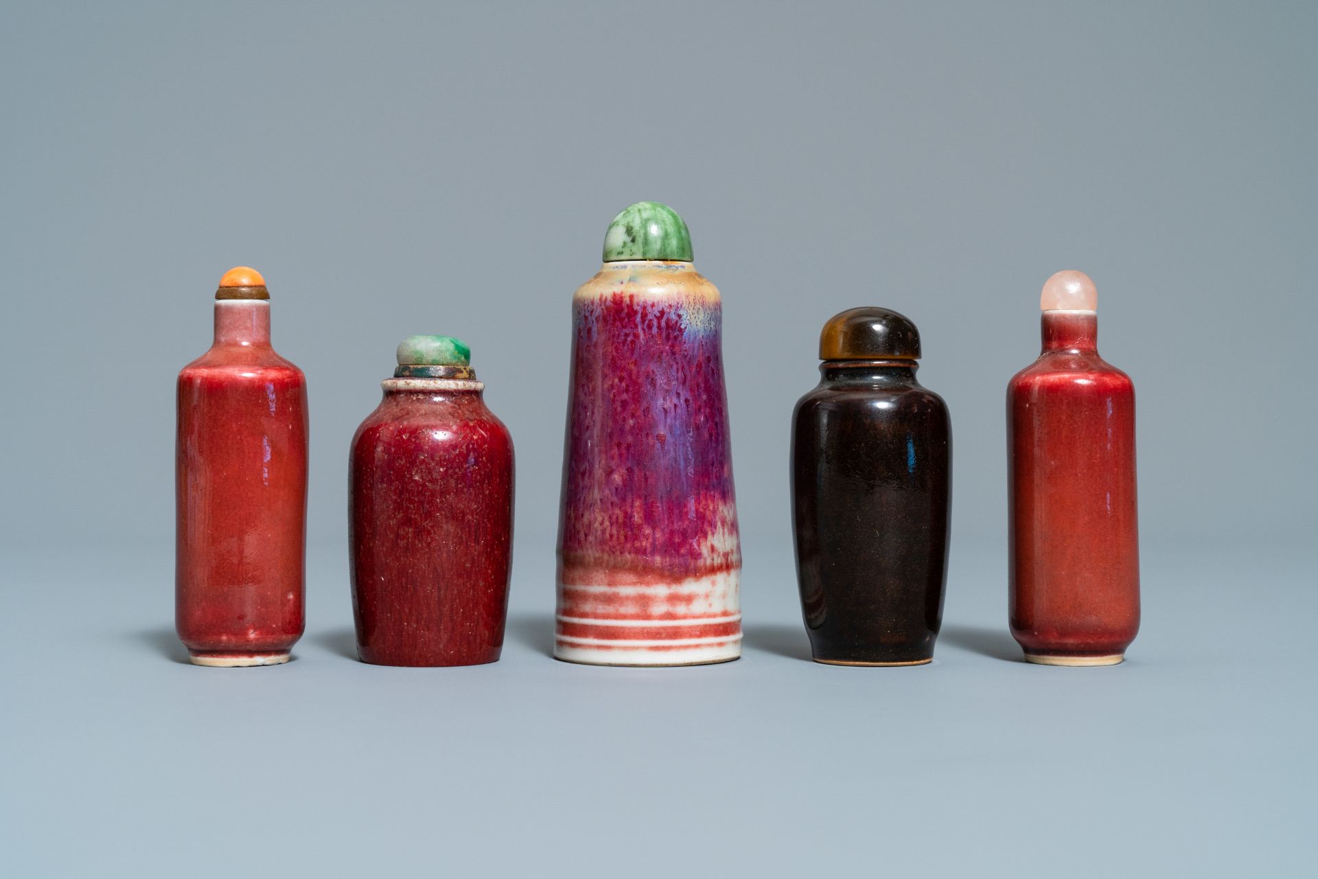 Ten Chinese monochrome snuff bottles, 19/20th C. - Image 5 of 19