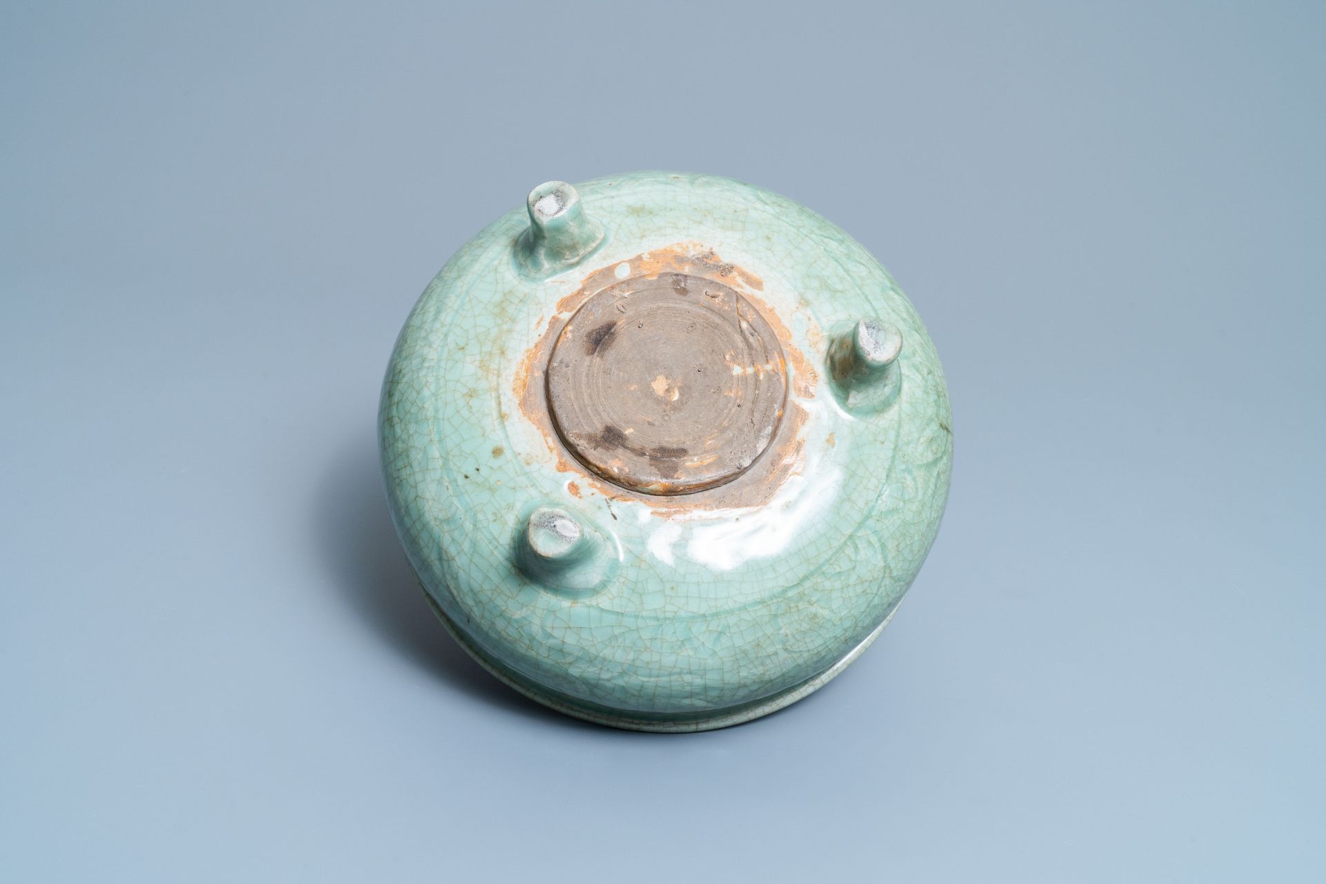 A Chinese Longquan celadon censer with wooden cover and soapstone Buddha finial, Ming - Image 7 of 9