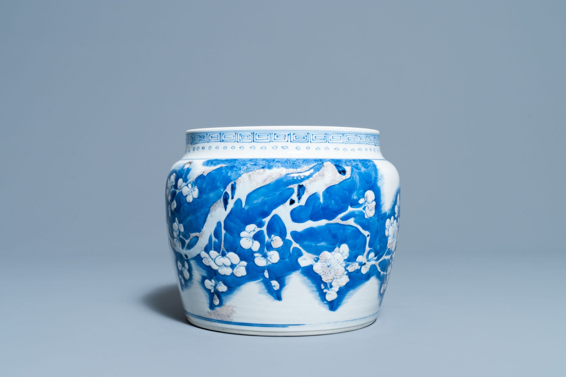 A Chinese blue, white and copper red 'prunus flowers' bowl, Kangxi - Image 3 of 11