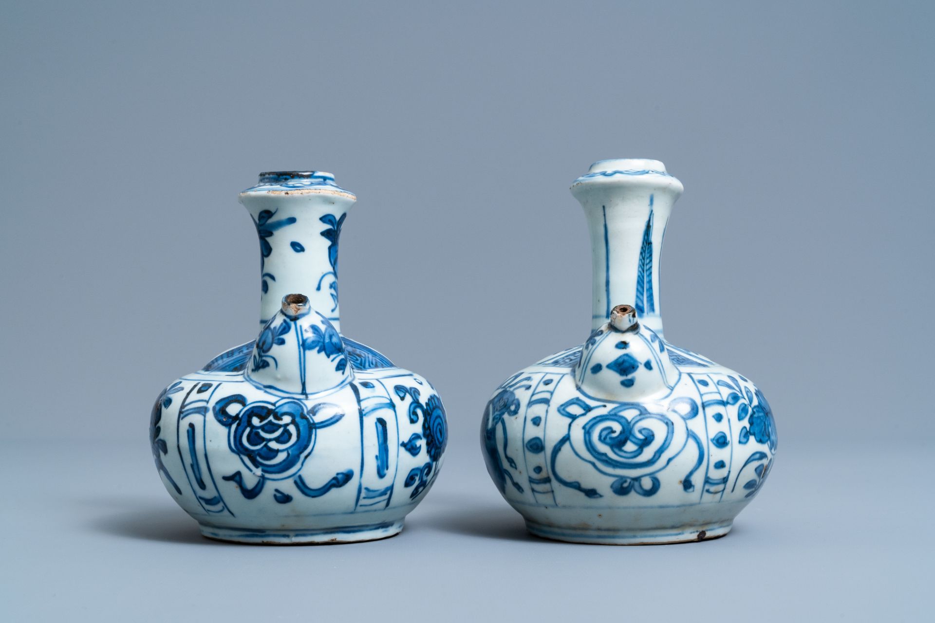 Two Chinese blue and white kendi, Wanli - Image 3 of 7