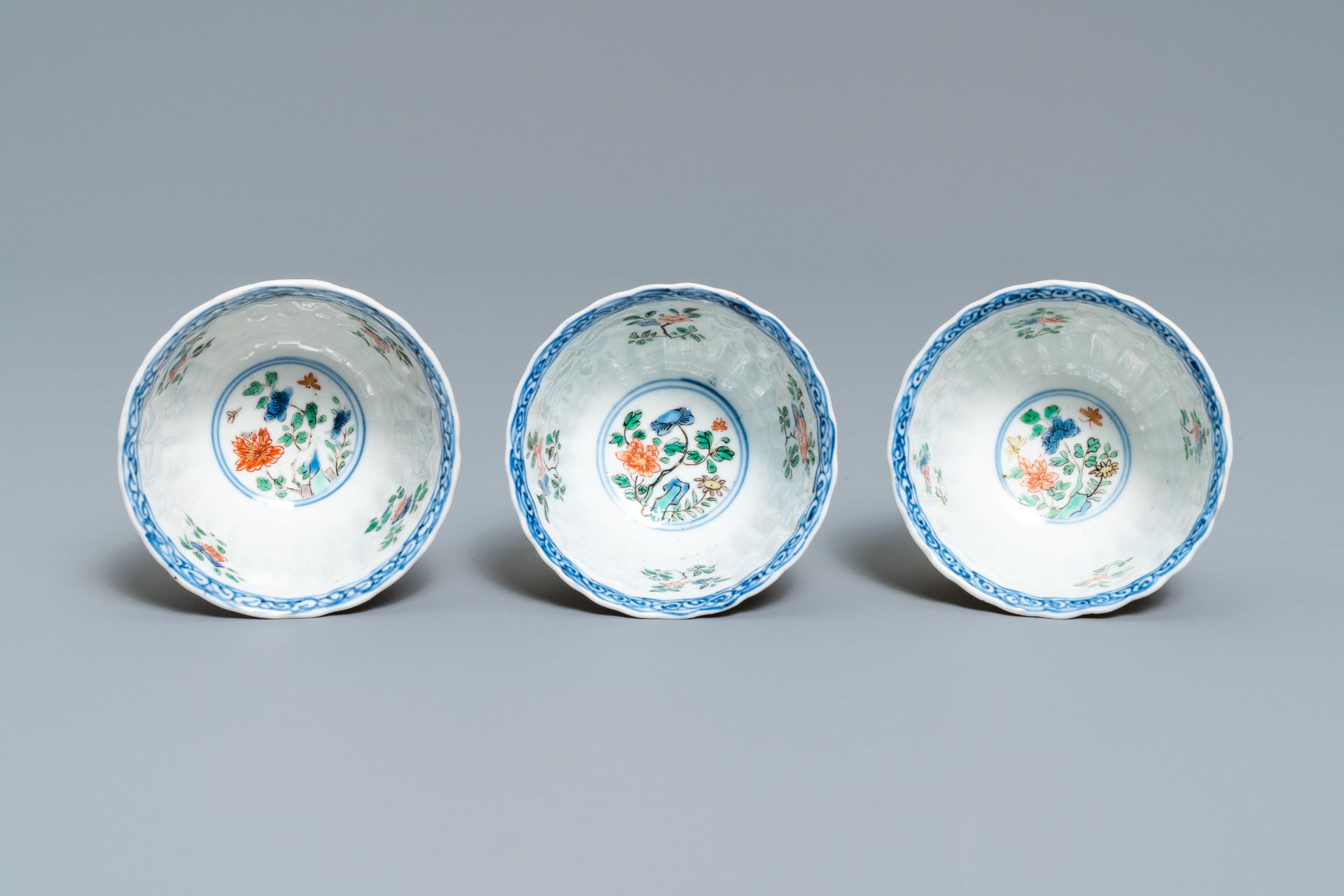 Six lobed Chinese famille verte café-au-lait-ground cups and saucers, Kangxi - Image 10 of 17