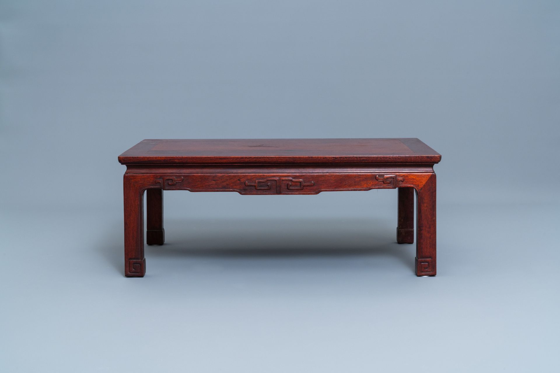 Two Chinese rectangular wooden 'kang' tables, 19/20th C. - Image 11 of 17