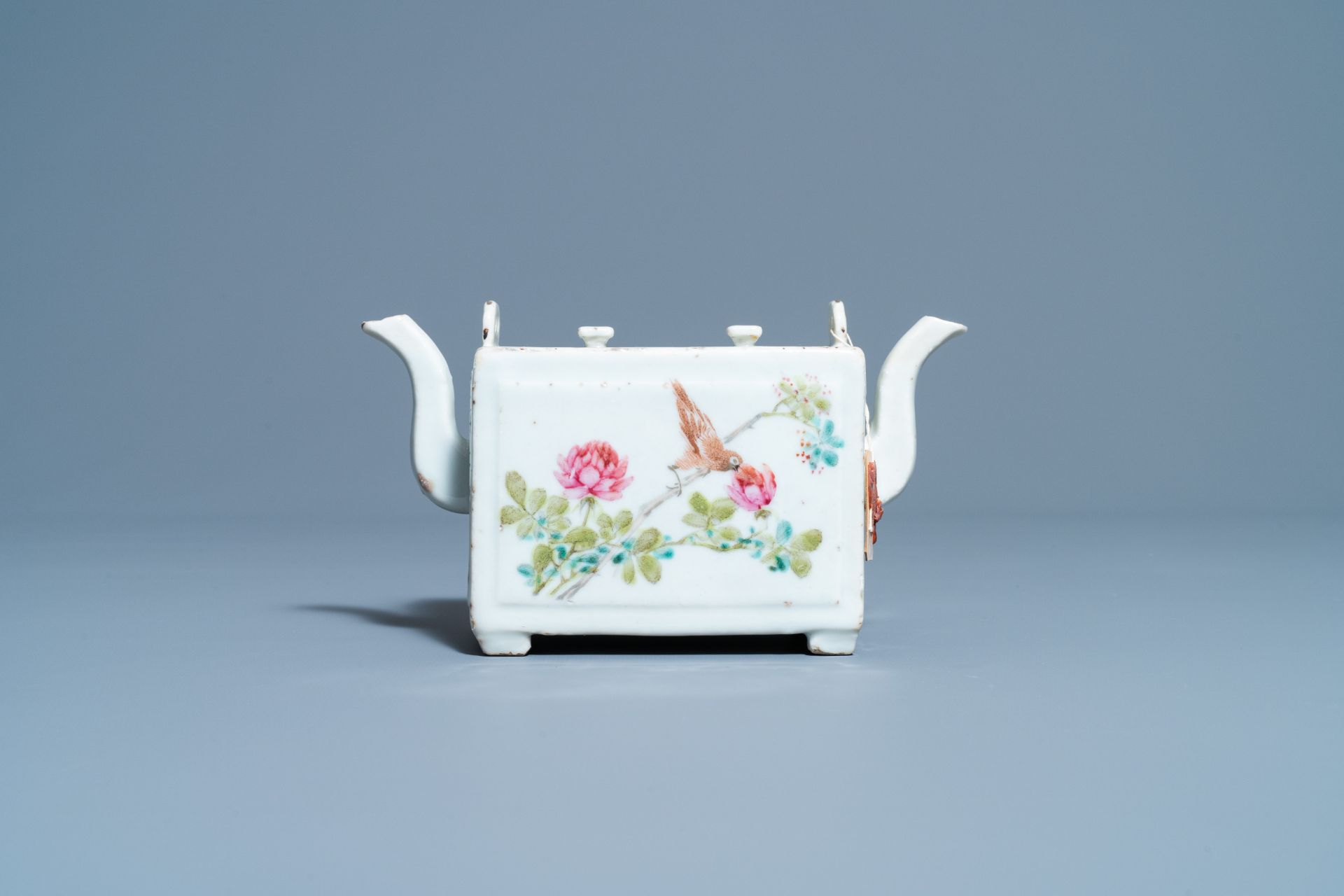 A rare Chinese rectangular qianjiang cai double teapot with covers, 19/20th C. - Image 4 of 8
