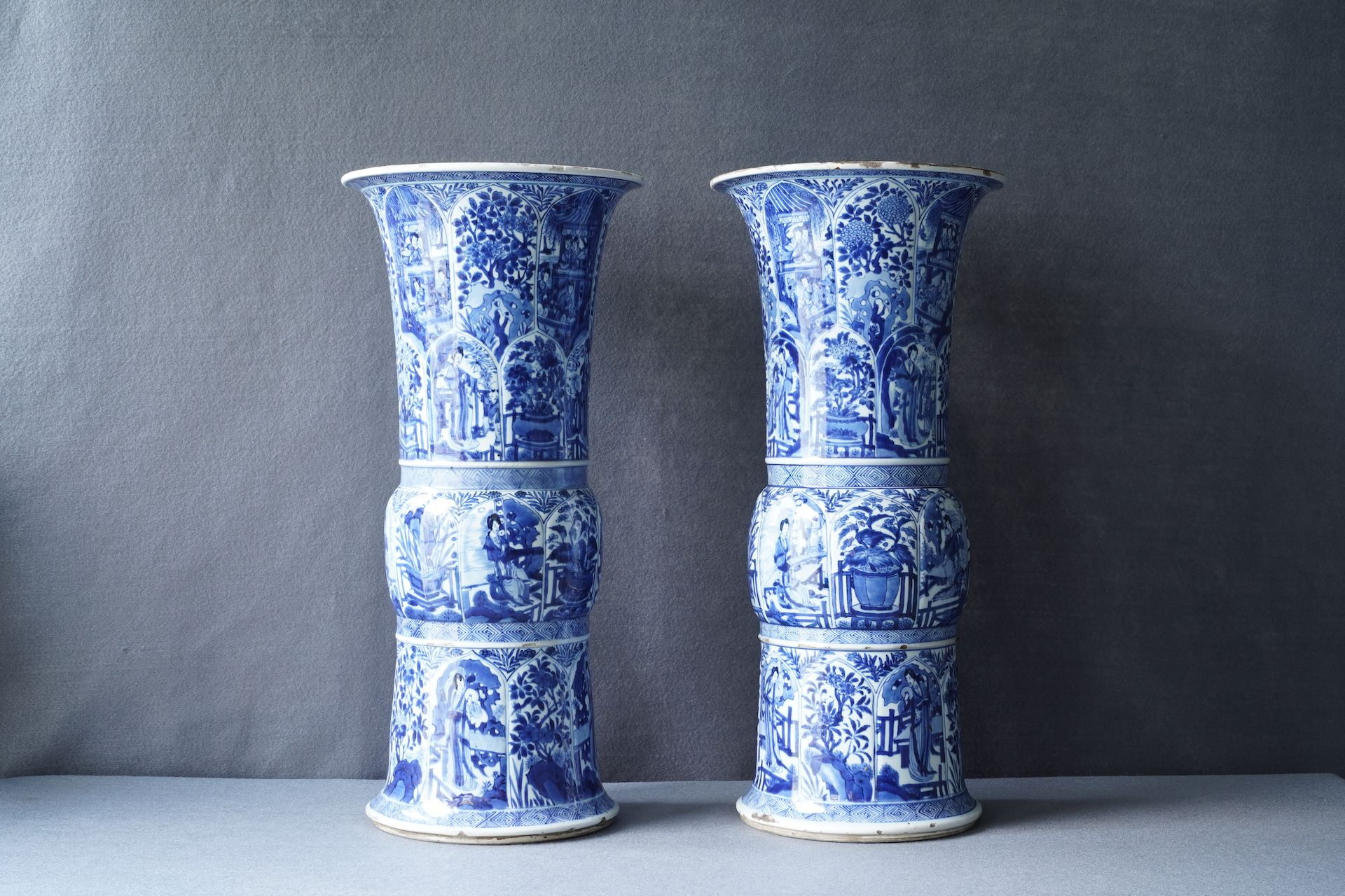 A pair of large Chinese blue and white 'Long Eliza' beaker vases, Kangxi - Image 8 of 36