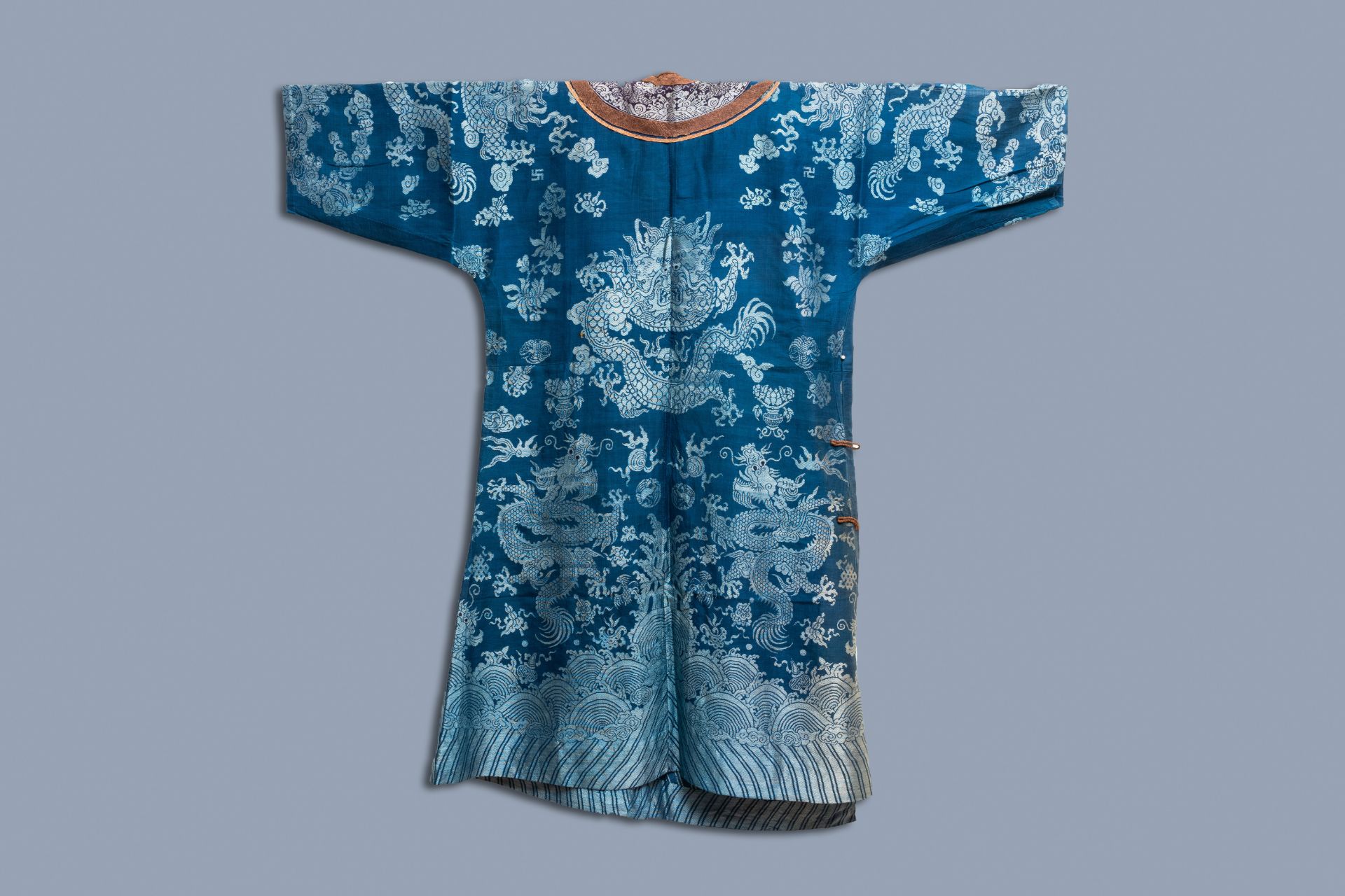 A Chinese embroidered silk summer 'dragon' robe, 19th C. - Image 2 of 13