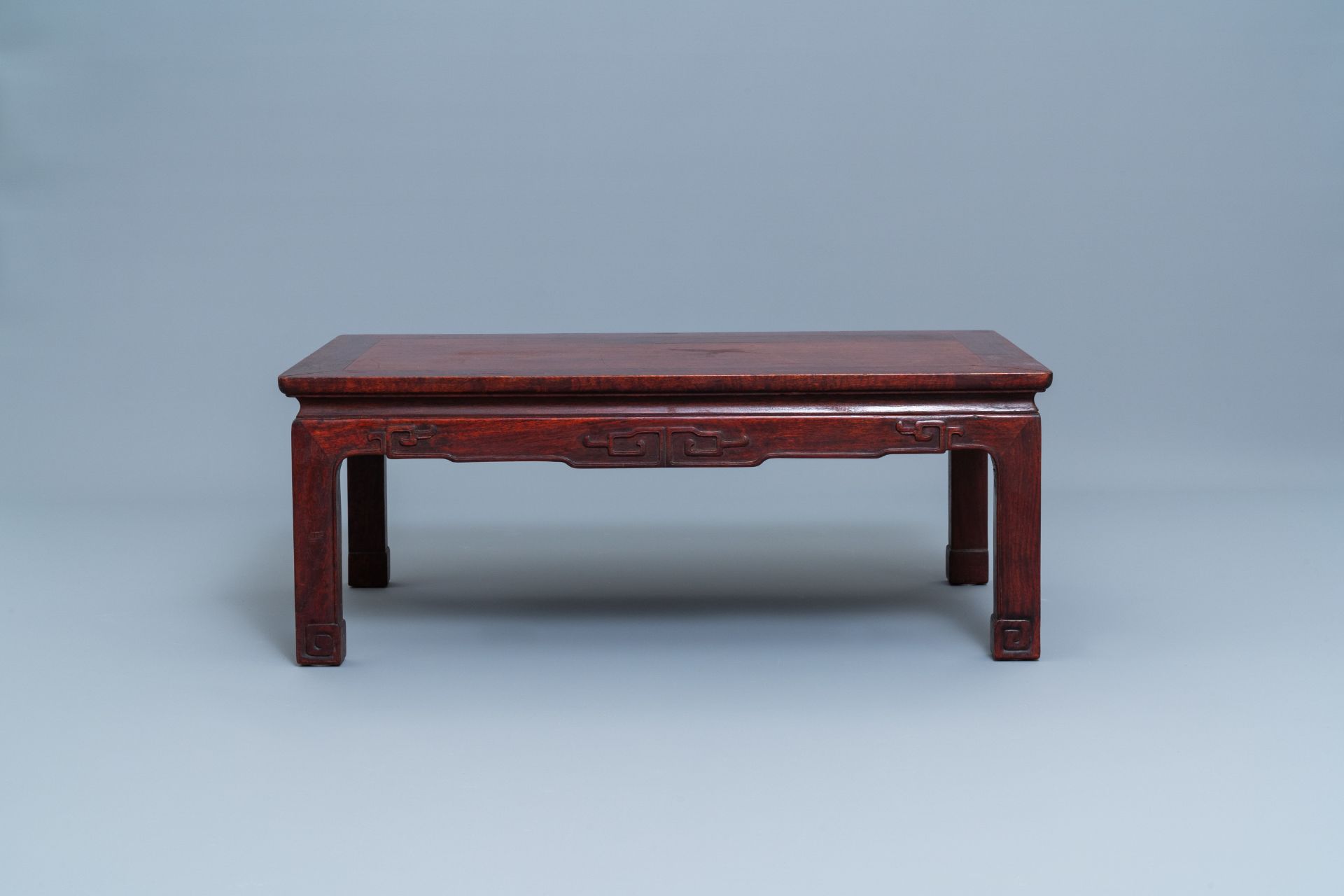 Two Chinese rectangular wooden 'kang' tables, 19/20th C. - Image 10 of 17