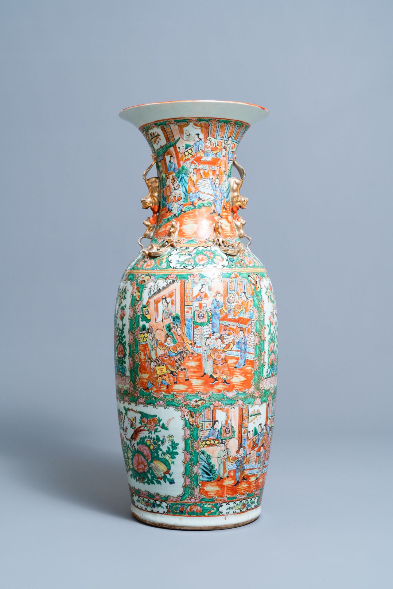 A large Chinese Canton famille rose vase, 19th C. - Image 2 of 7