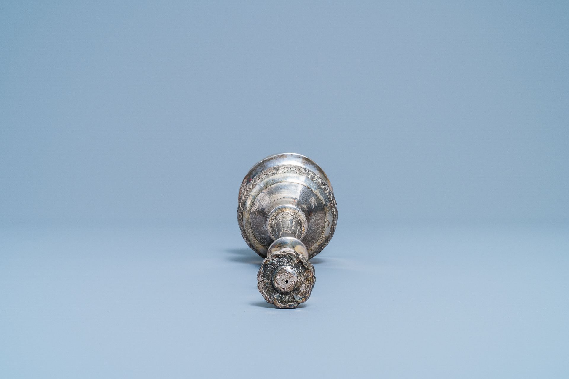 A Chinese inscribed Islamic market silver rosewater sprinkler, 19th C. - Image 6 of 7