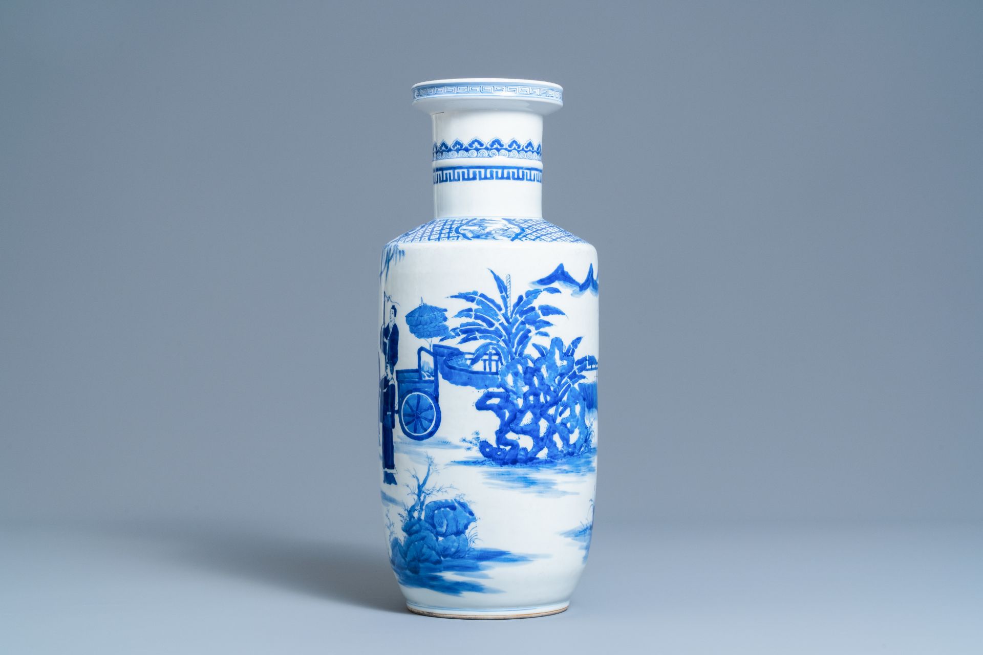 A Chinese blue and white rouleau vase, Kangxi mark, 19/20th C. - Image 3 of 6