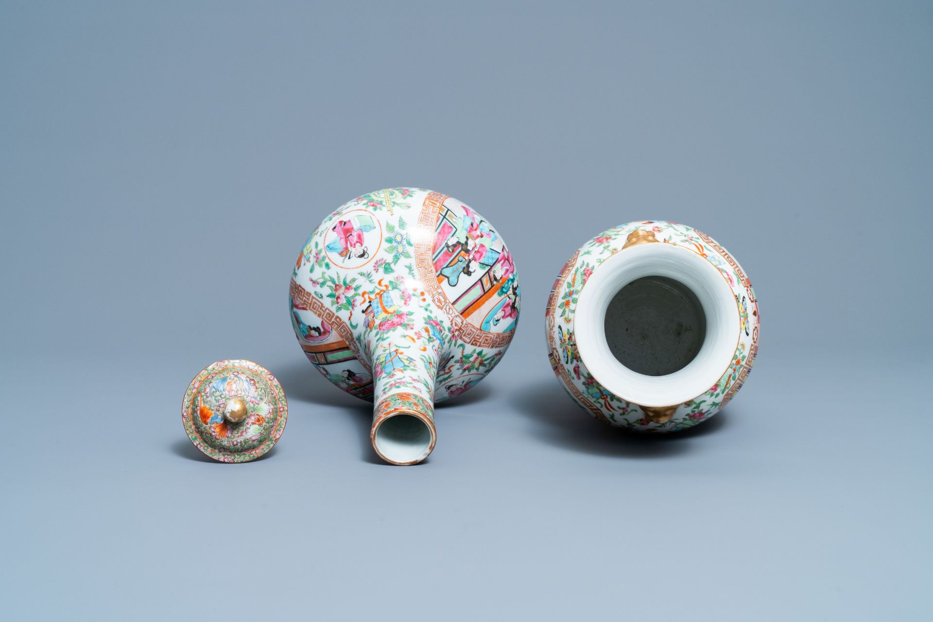 Two Chinese Canton famille rose vases, 19th C. - Image 5 of 6