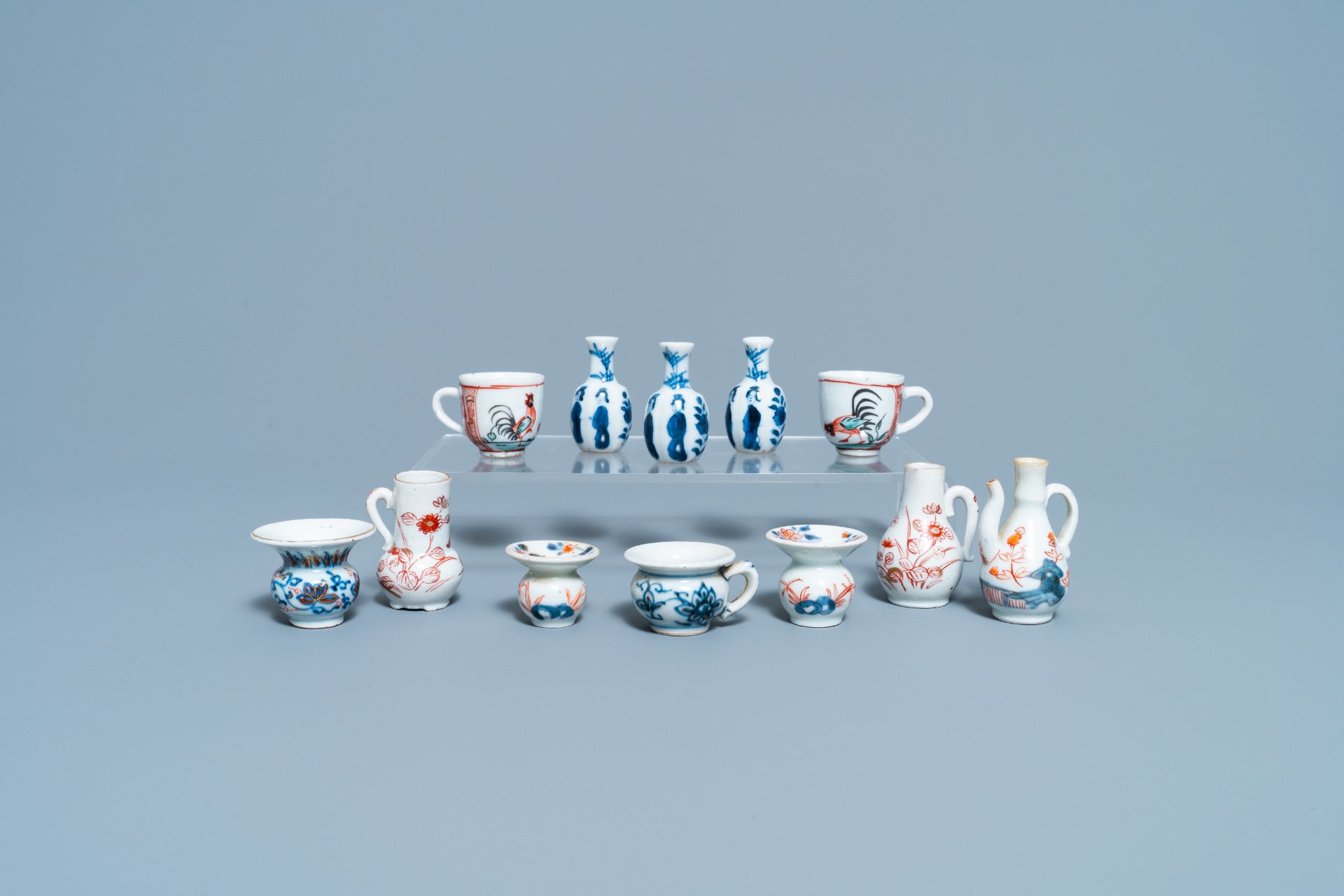 Twelve Chinese blue and white and Imari-style miniatures, Kangxi - Image 2 of 8