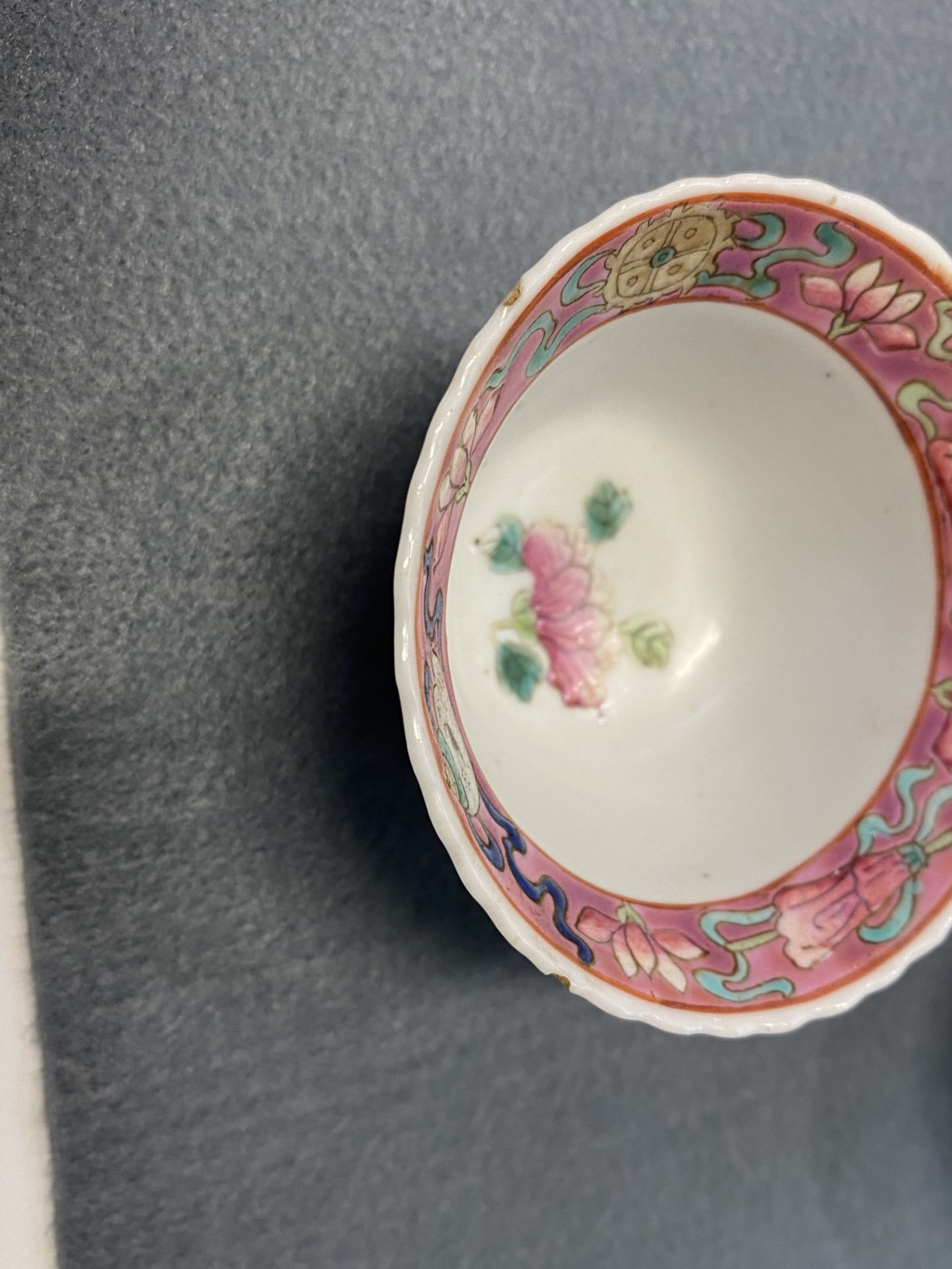 Ten Chinese famille rose bowls and two saucers for the Straits or Peranakan market, 19th C. - Image 18 of 23