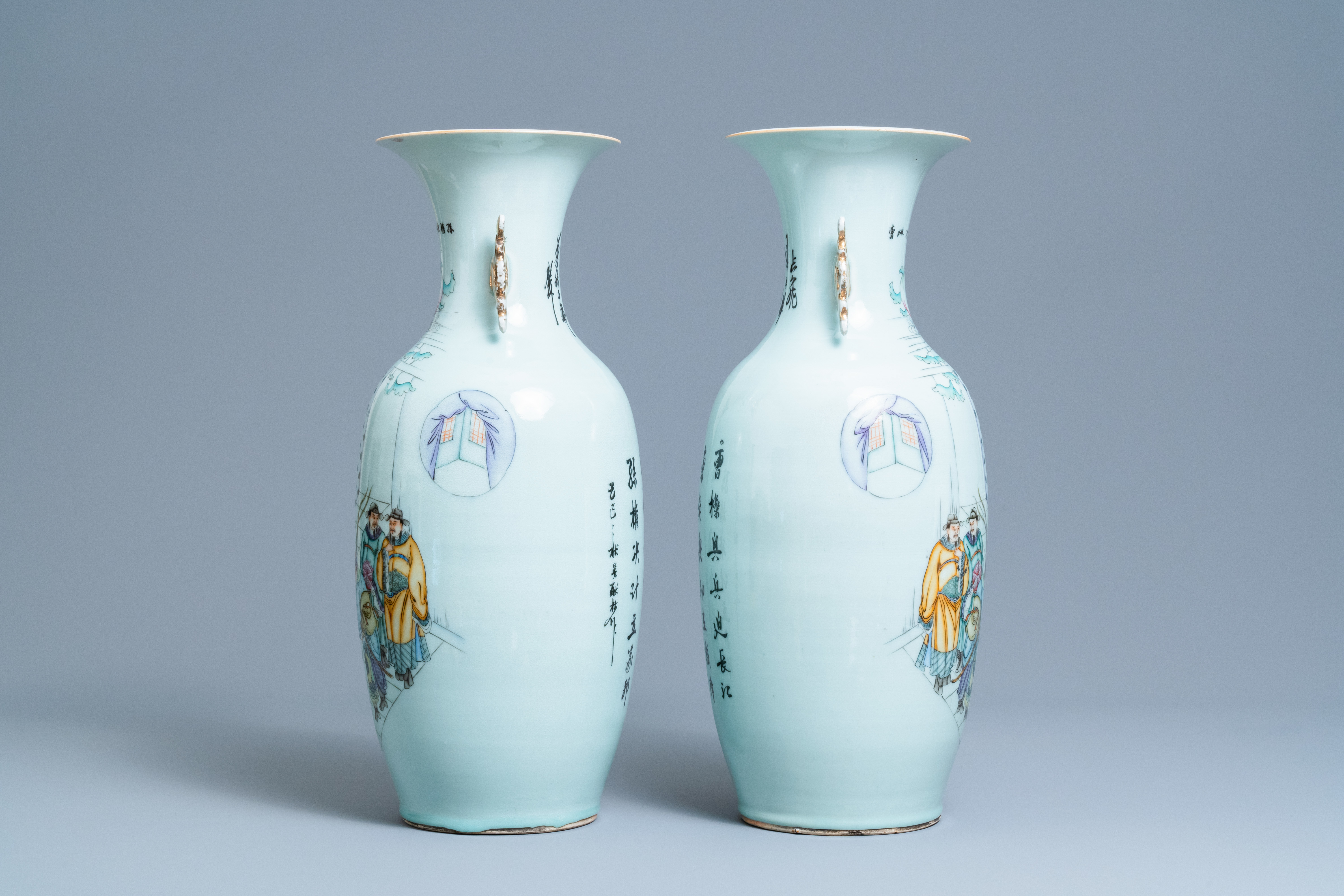 A pair of Chinese famille rose 'court scene' vases, 19/20th C. - Image 2 of 6