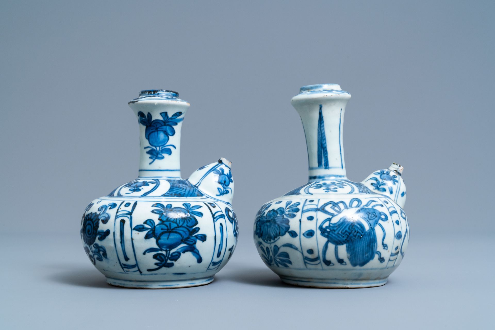 Two Chinese blue and white kendi, Wanli - Image 4 of 7