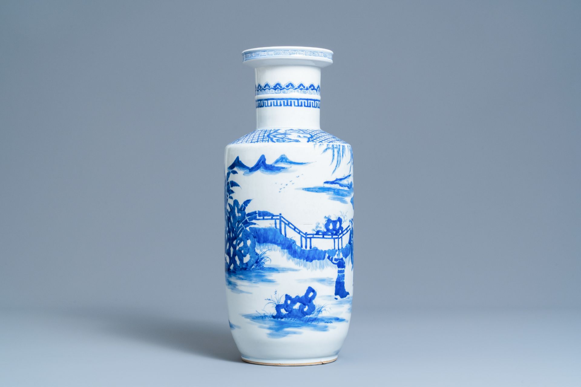 A Chinese blue and white rouleau vase, Kangxi mark, 19/20th C. - Image 2 of 6