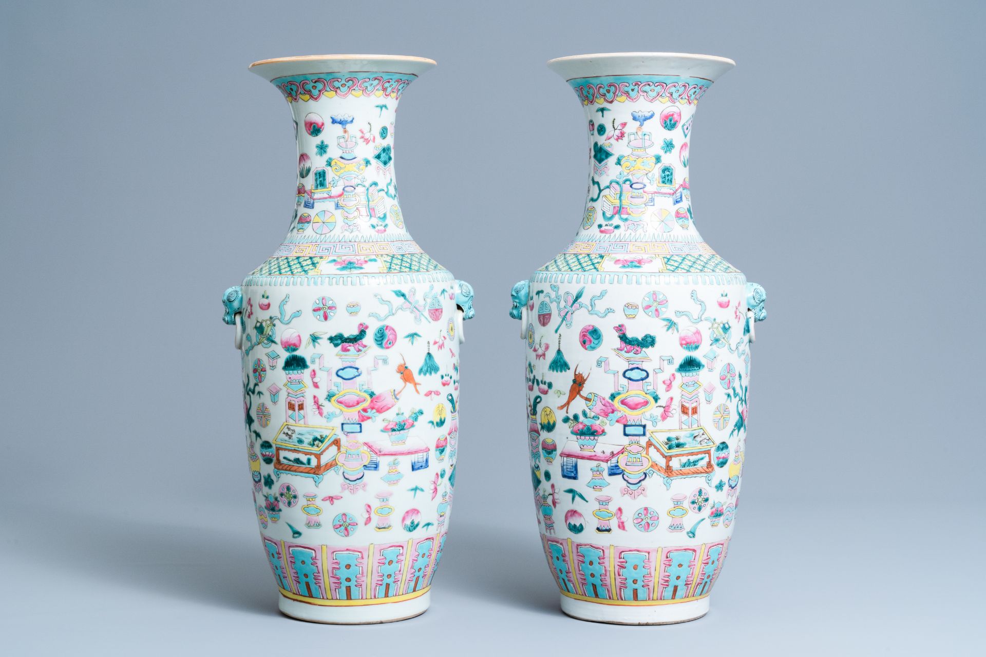 A pair of Chinese famille rose 'antiquities' vases, 19th C.