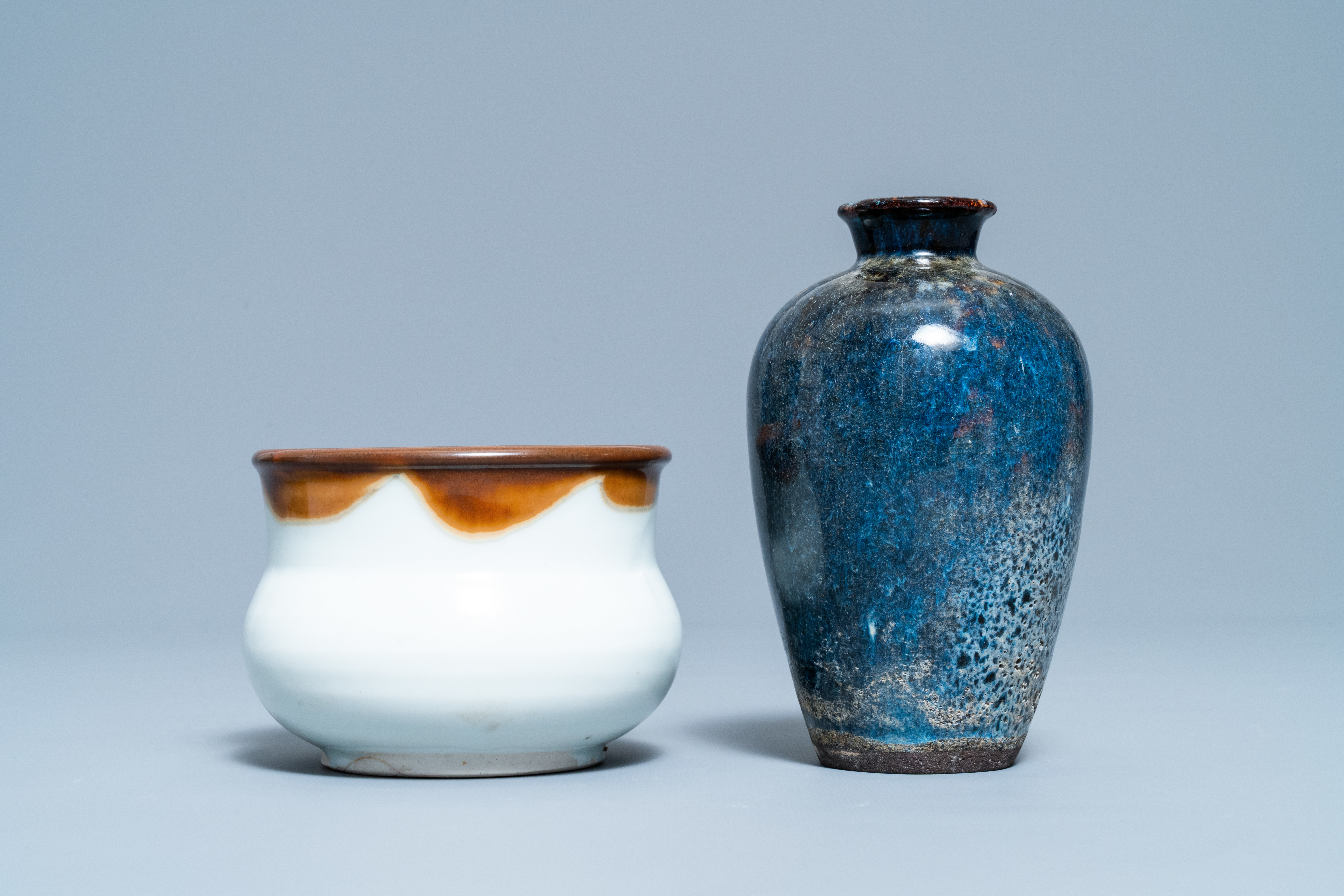 A varied collection of four monochrome Chinese and Japanese vases and a censer, 19/20th C. - Image 8 of 13