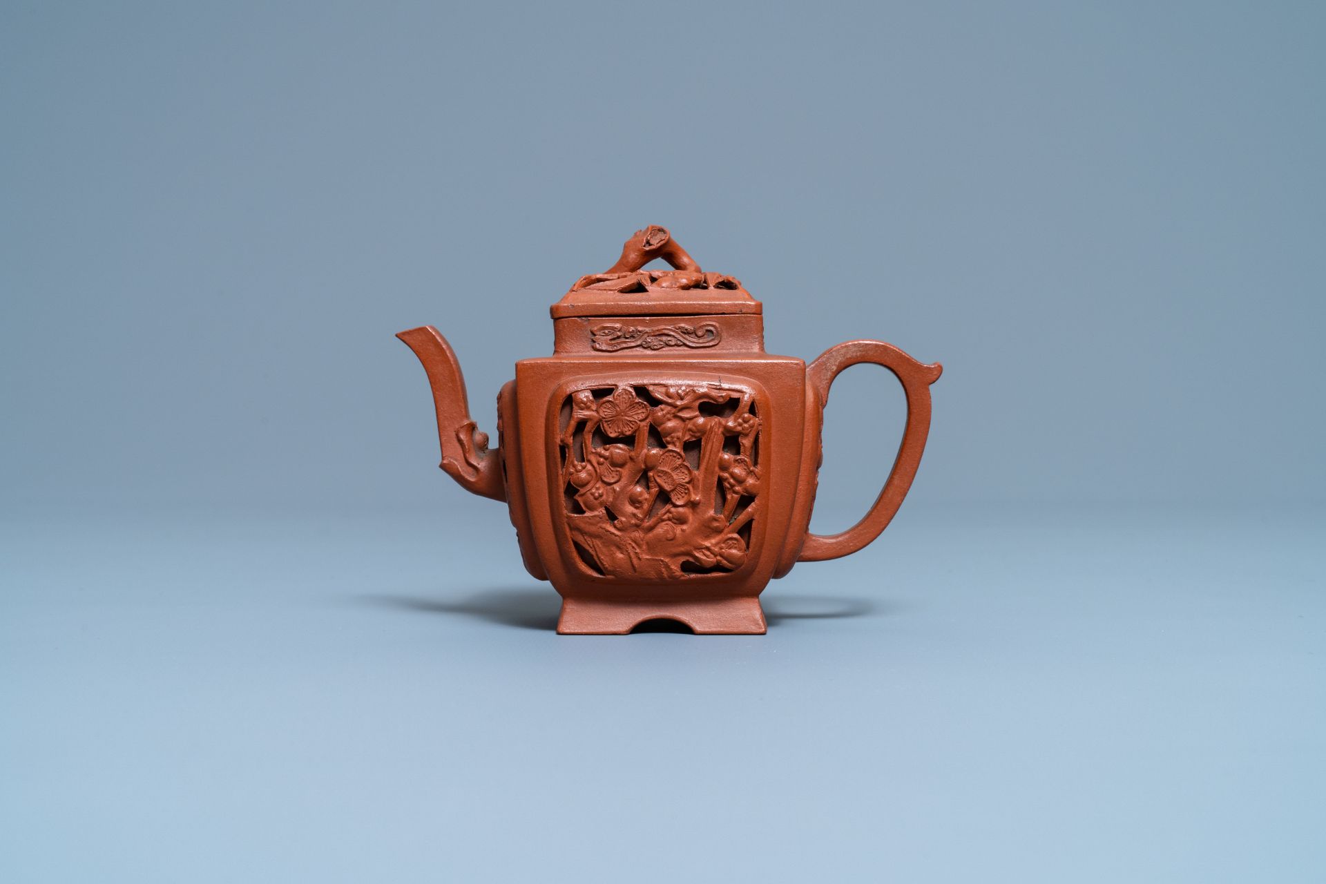 A Chinese reticulated Yixing stoneware teapot and cover, Kangxi - Image 2 of 7