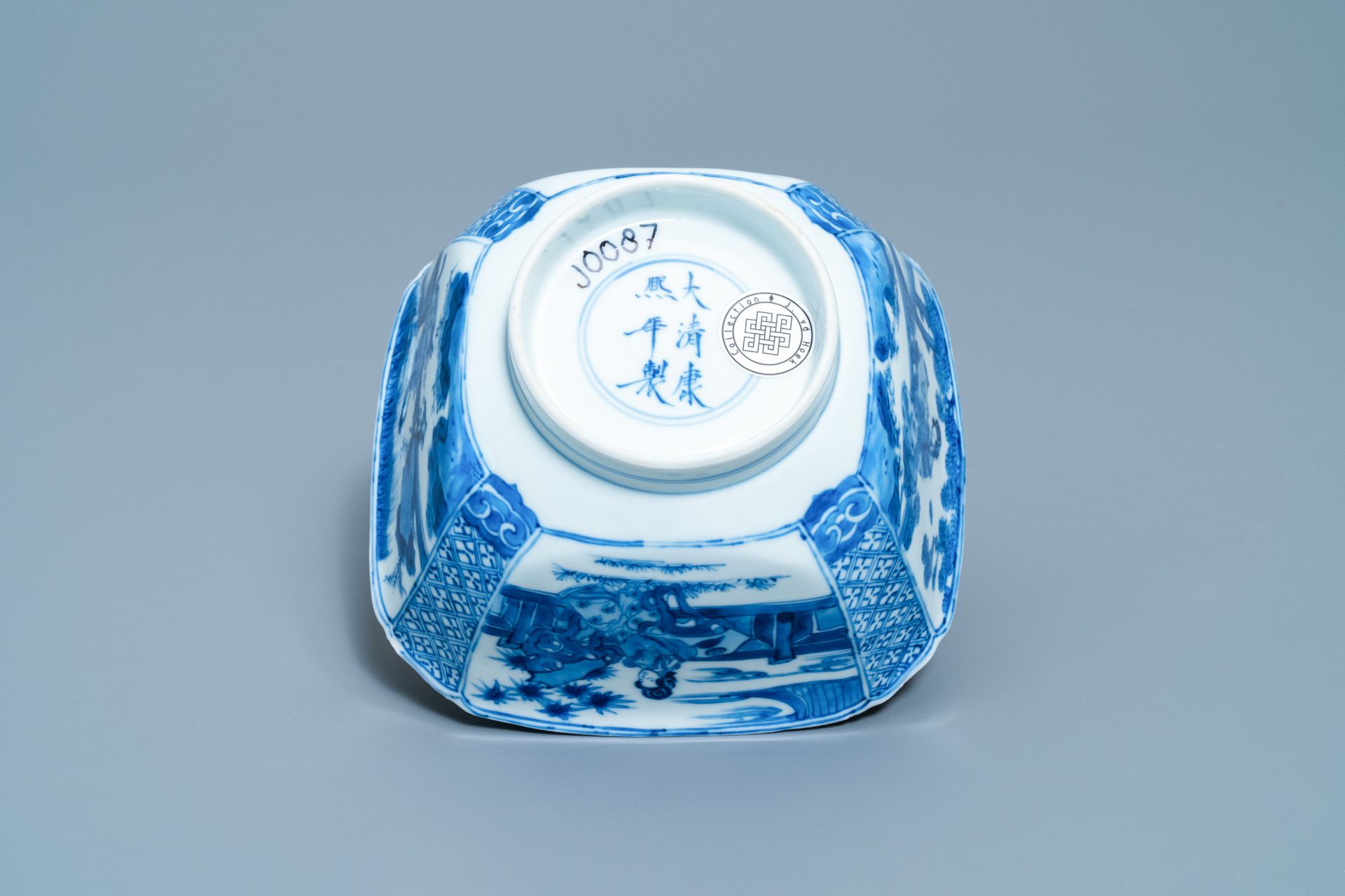 A Chinese blue and white bowl with a lady with cat, Kangxi mark and of the period - Image 6 of 15