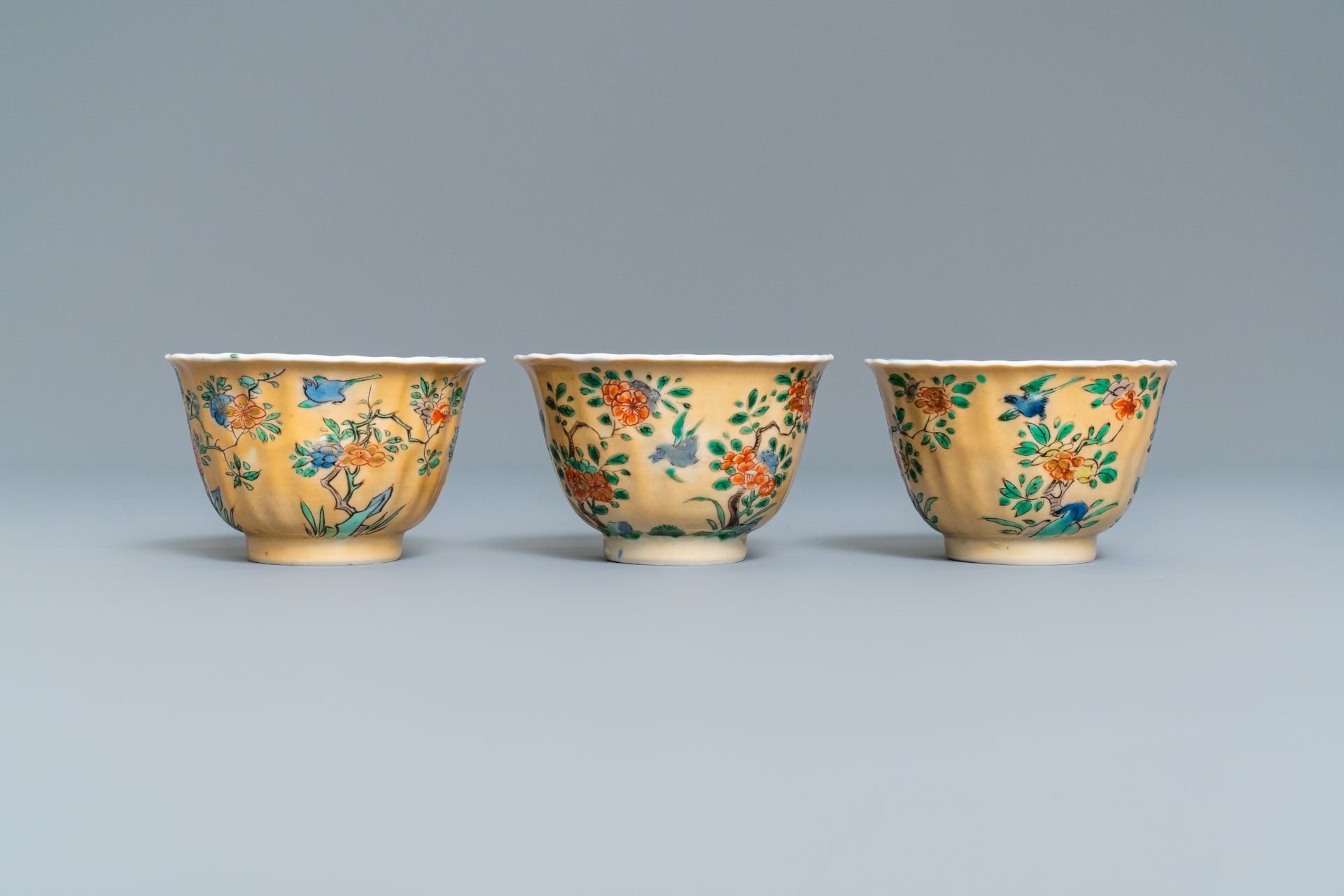 Six lobed Chinese famille verte café-au-lait-ground cups and saucers, Kangxi - Image 13 of 17