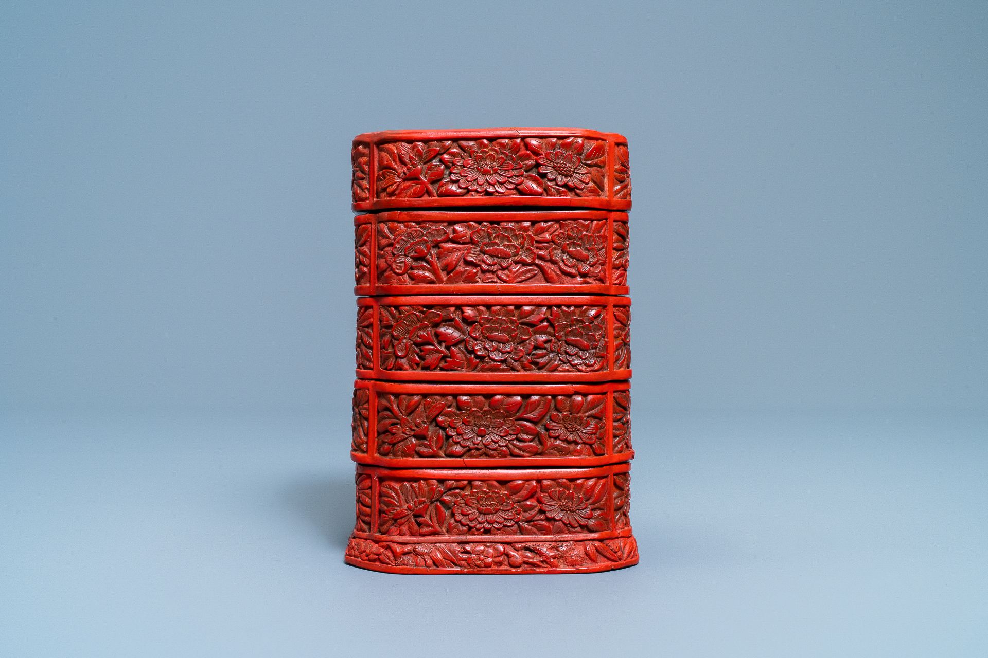 A Chinese red cinnabar lacquer four-tiered box, Wanli - Image 8 of 15