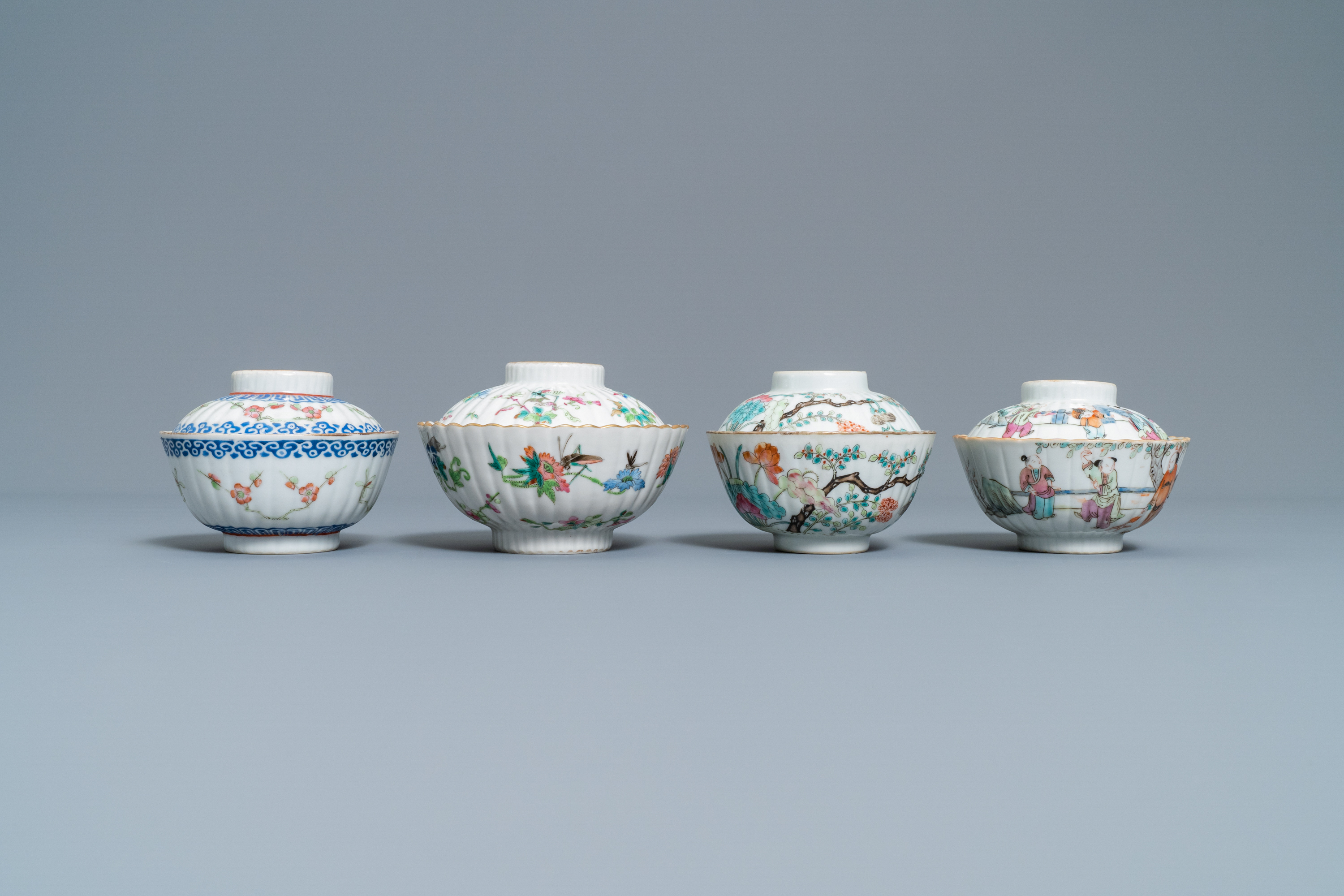 Two Chinese famille rose teapots and four covered bowls on stands, 19th C. - Image 3 of 42