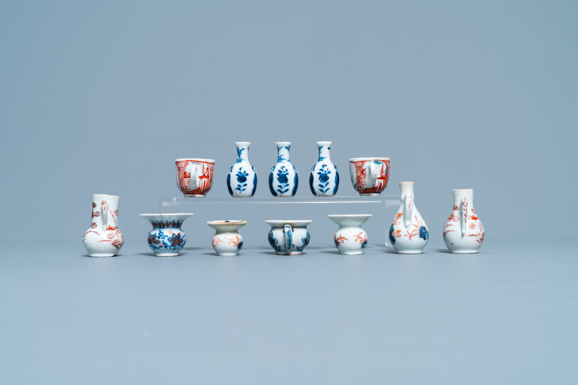 Twelve Chinese blue and white and Imari-style miniatures, Kangxi - Image 4 of 8
