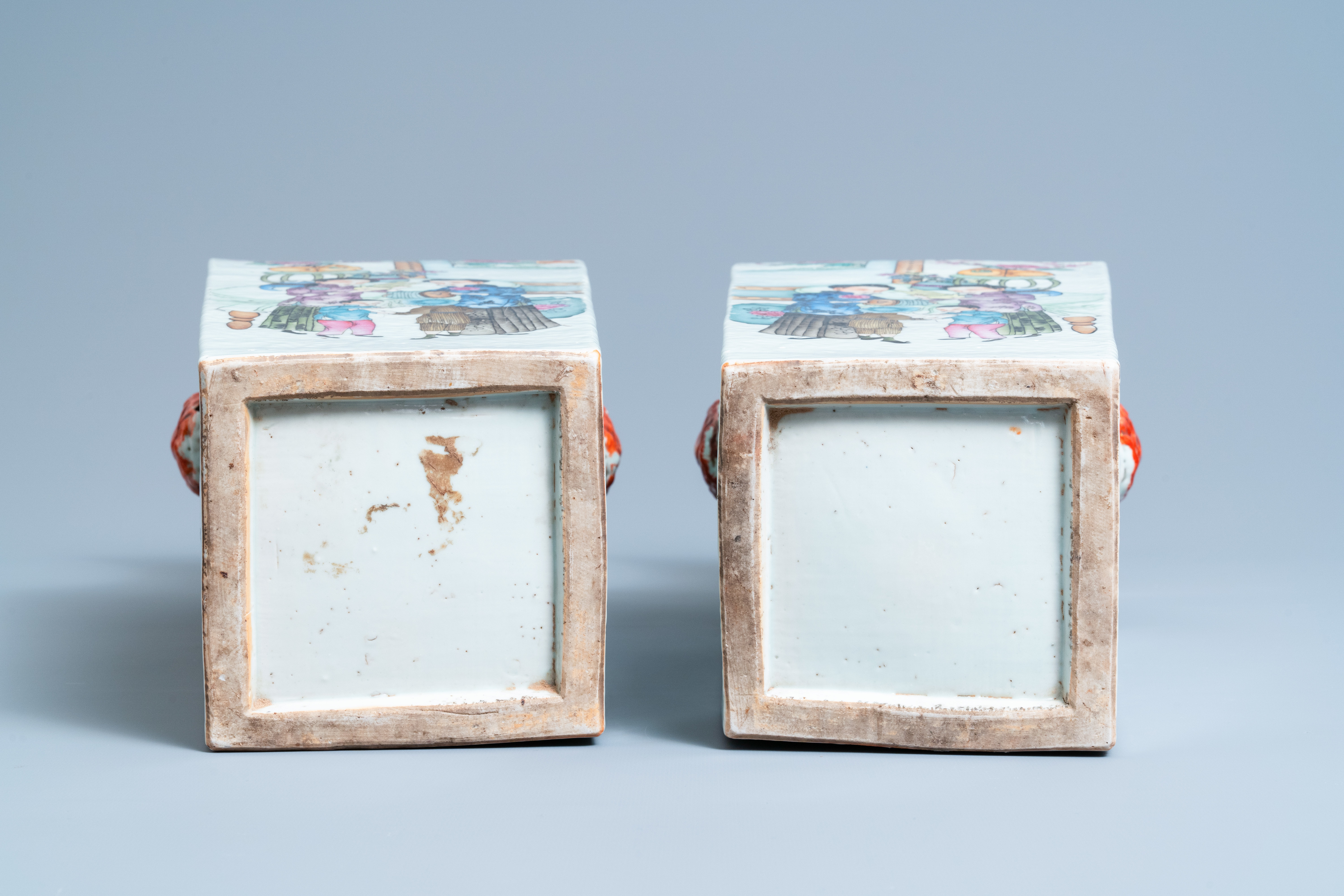 A pair of square Chinese famille rose vases, 19/20th C. - Image 6 of 6