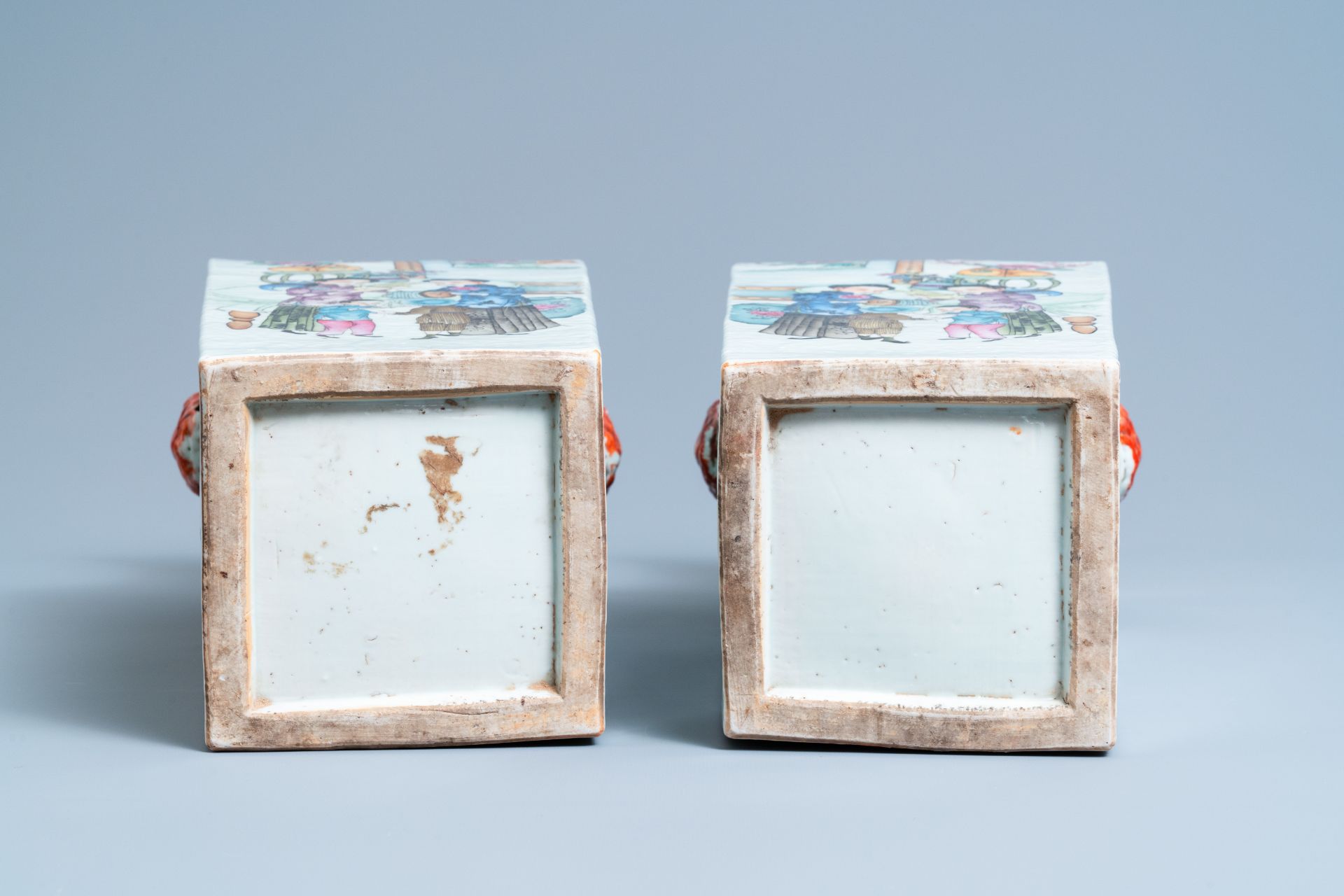 A pair of square Chinese famille rose vases, 19/20th C. - Image 6 of 6