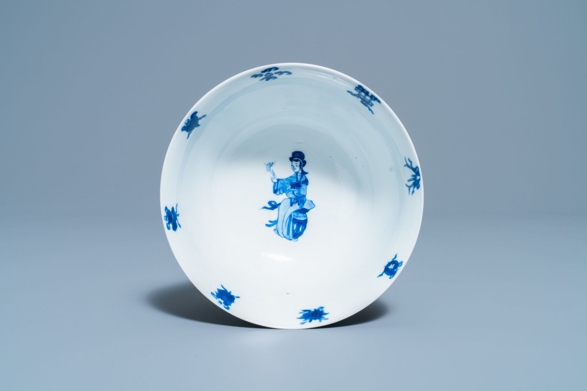 A Chinese blue and white 'Long Eliza' bowl, 'Qi Zhen Ru Yu' mark, Kangxi - Image 6 of 7