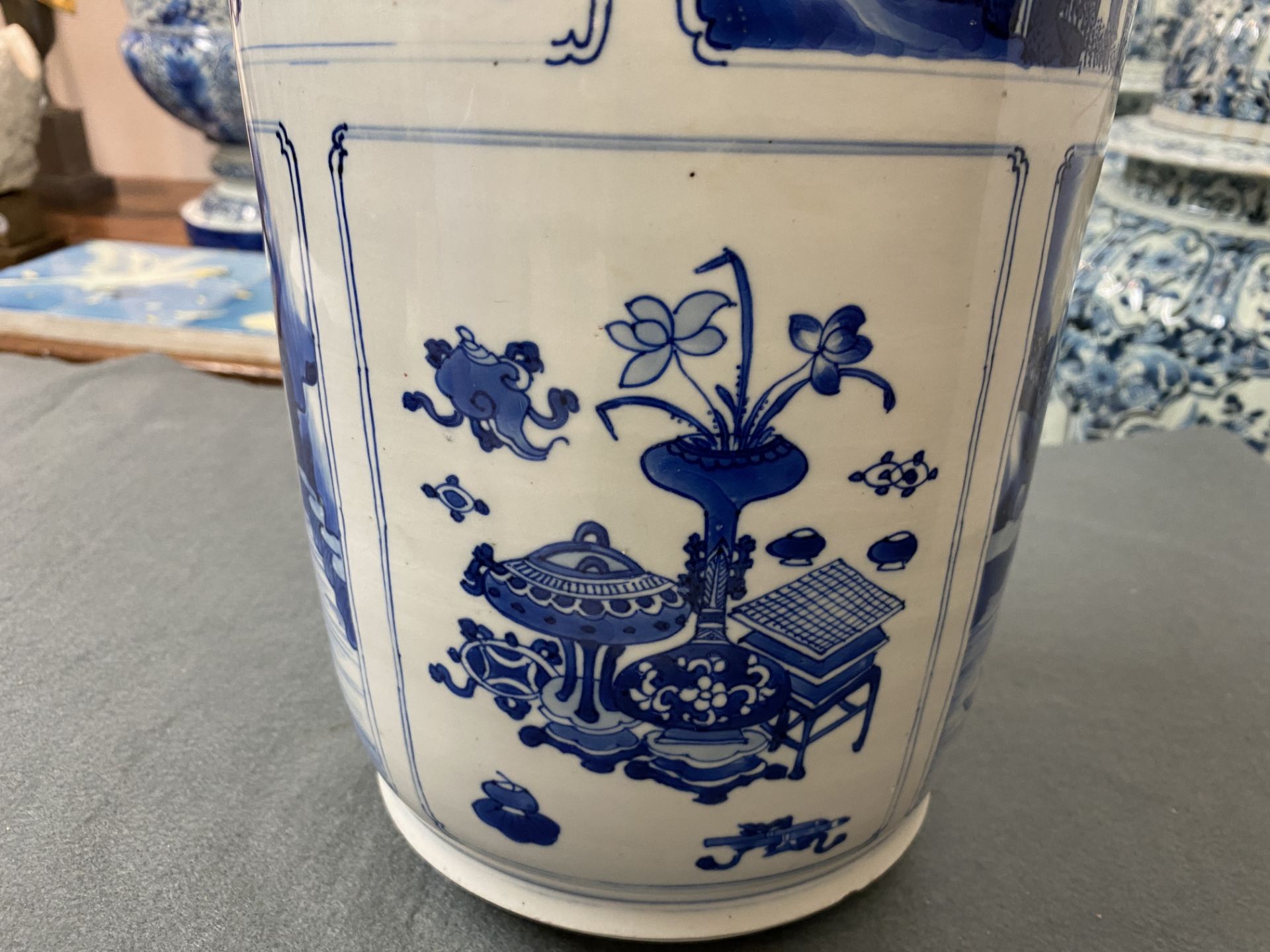 A Chinese blue and white 'antiquities and landscapes' rouleau vase, Kangxi - Image 31 of 35