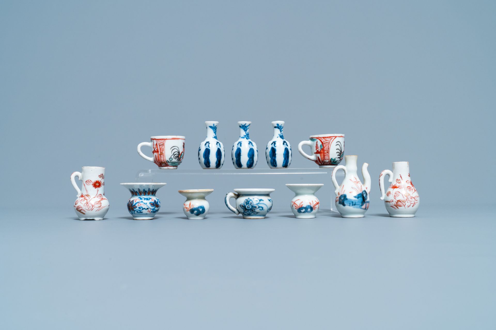 Twelve Chinese blue and white and Imari-style miniatures, Kangxi - Image 5 of 8