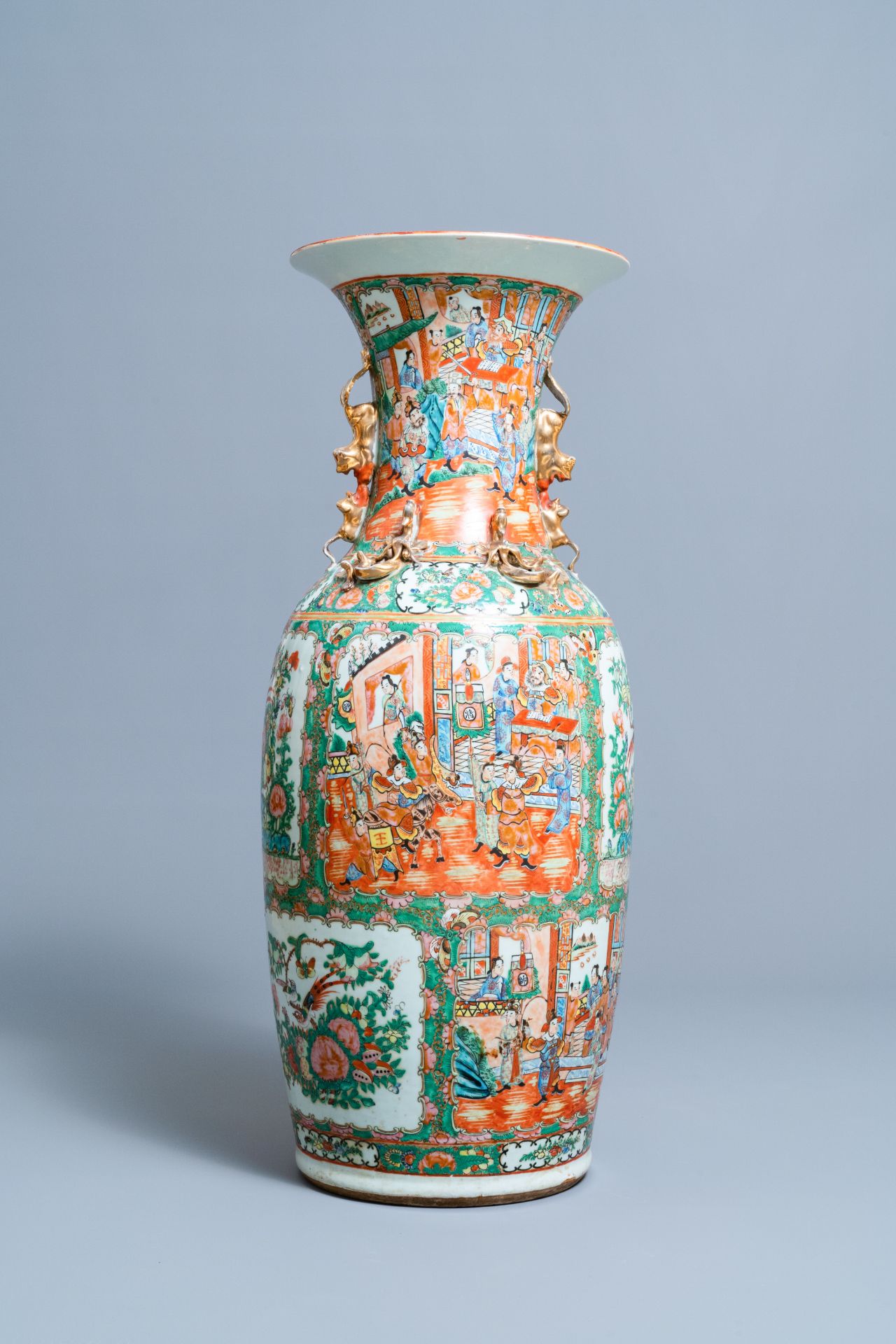 A large Chinese Canton famille rose vase, 19th C. - Image 4 of 7