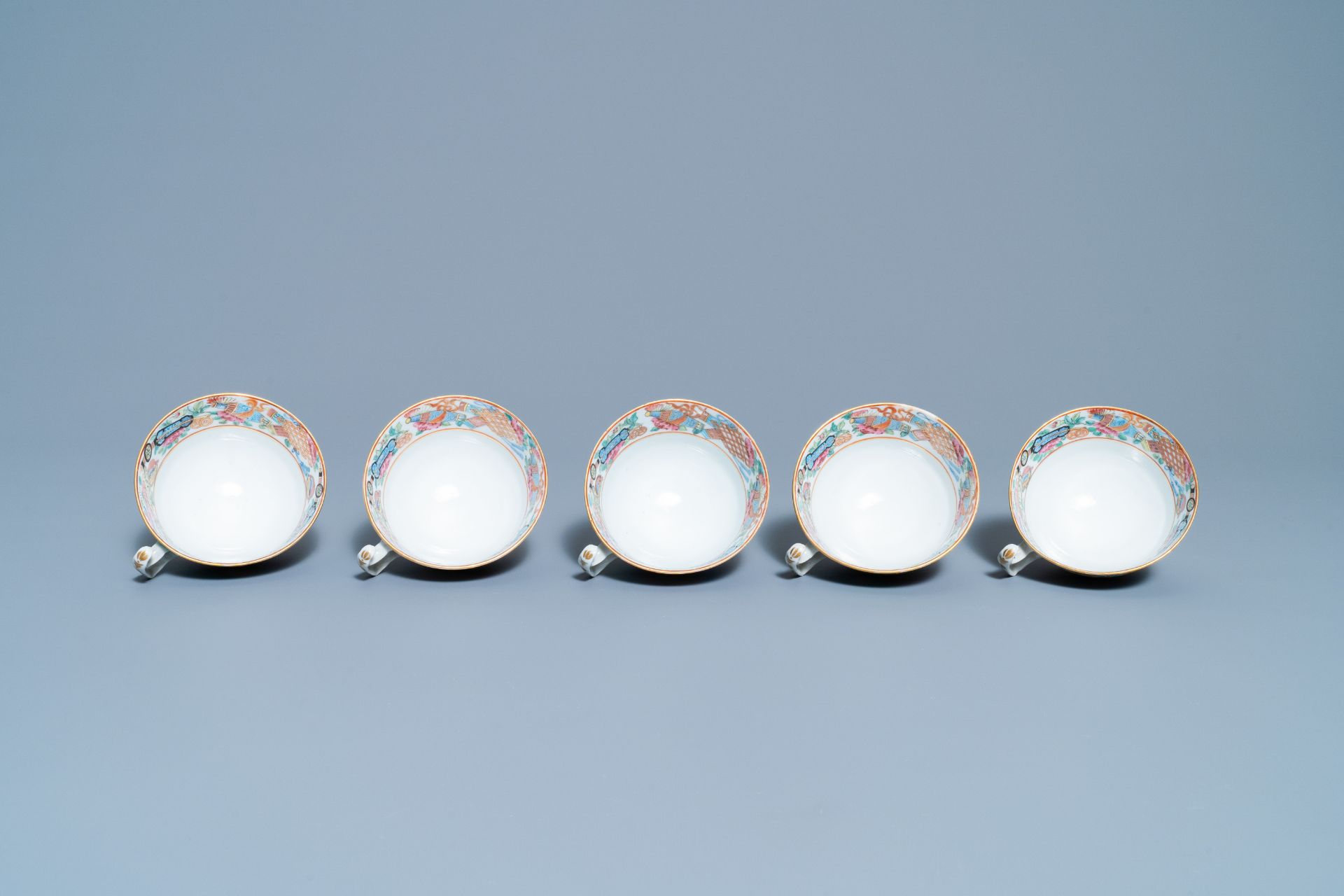 A Chinese Canton famille rose tea service, 19th C. - Image 18 of 27