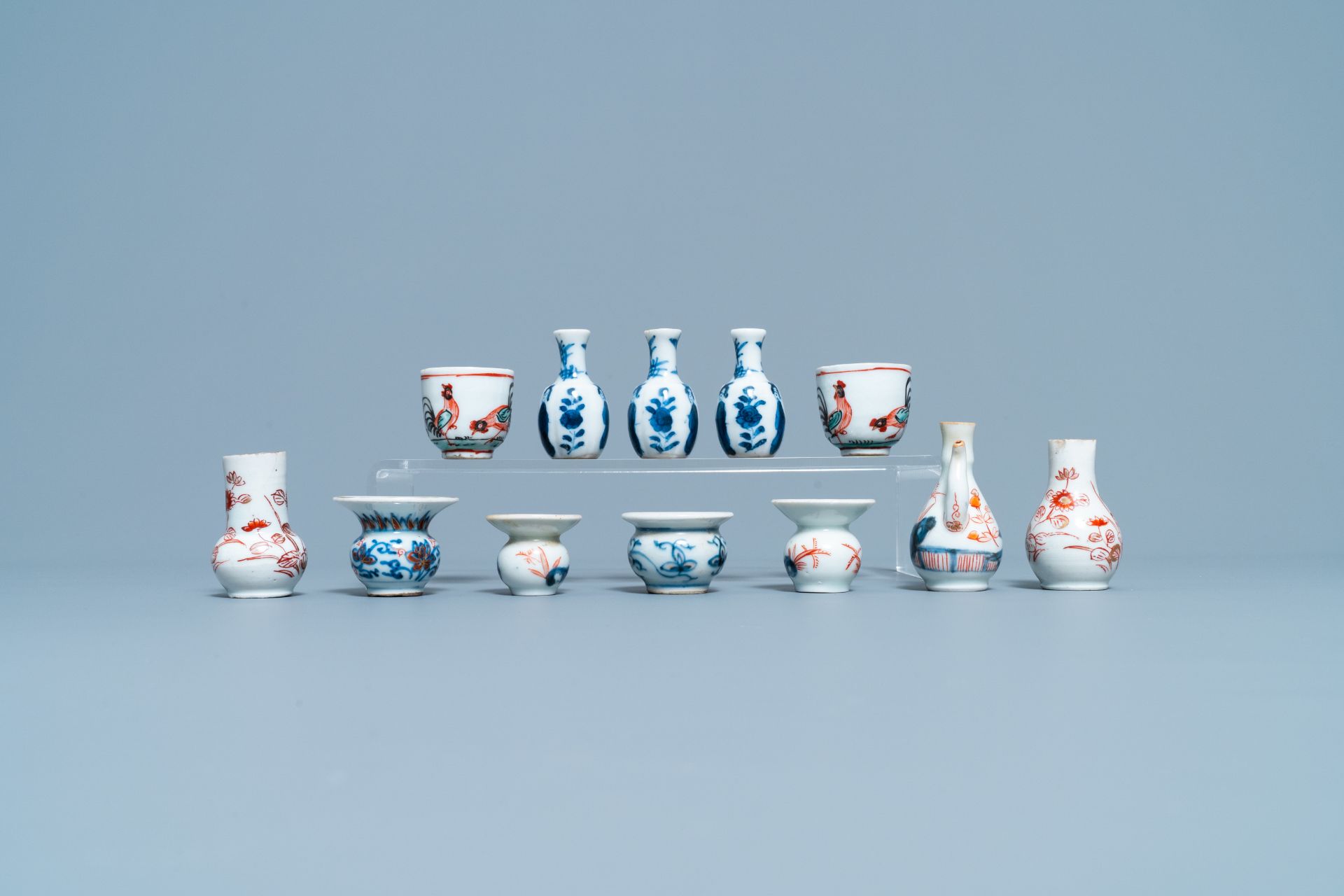 Twelve Chinese blue and white and Imari-style miniatures, Kangxi - Image 6 of 8
