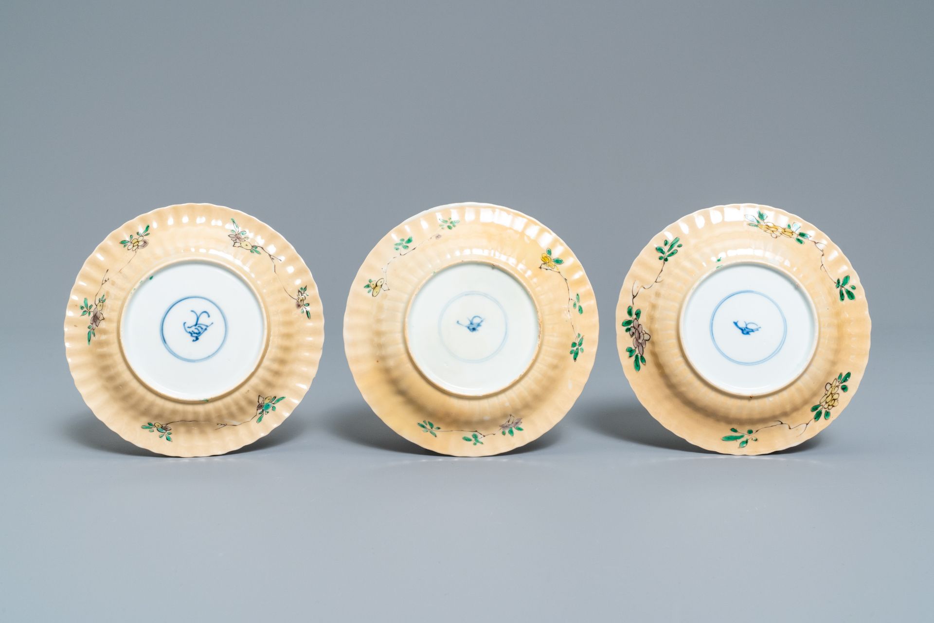 Six lobed Chinese famille verte café-au-lait-ground cups and saucers, Kangxi - Image 3 of 17