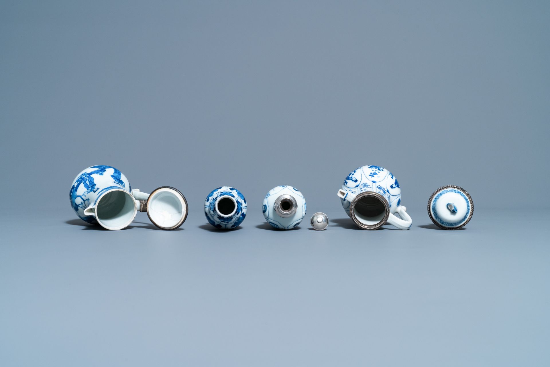 Two Chinese blue and white ewers and covers and two small vases, Kangxi - Image 6 of 8