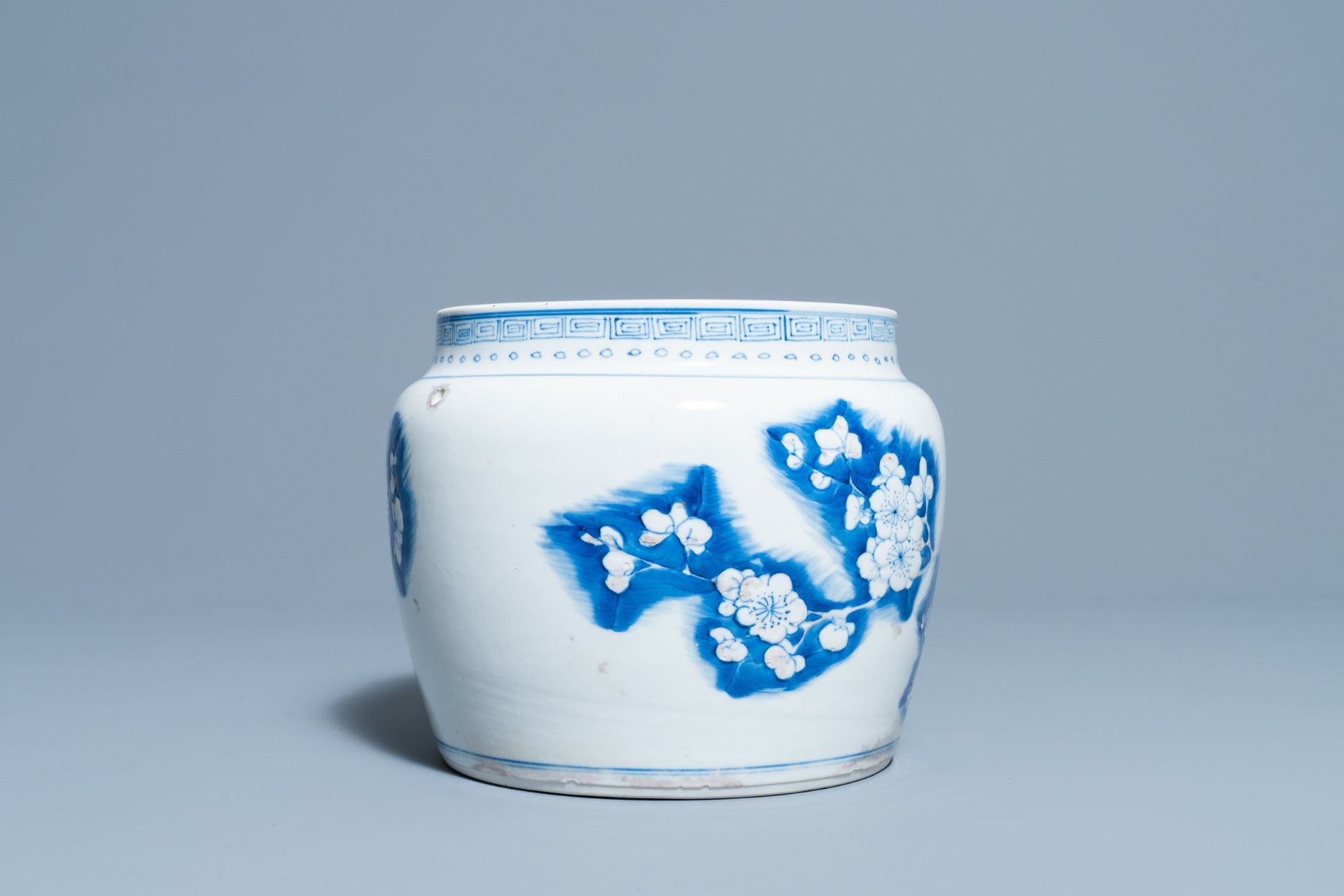 A Chinese blue, white and copper red 'prunus flowers' bowl, Kangxi - Image 7 of 11