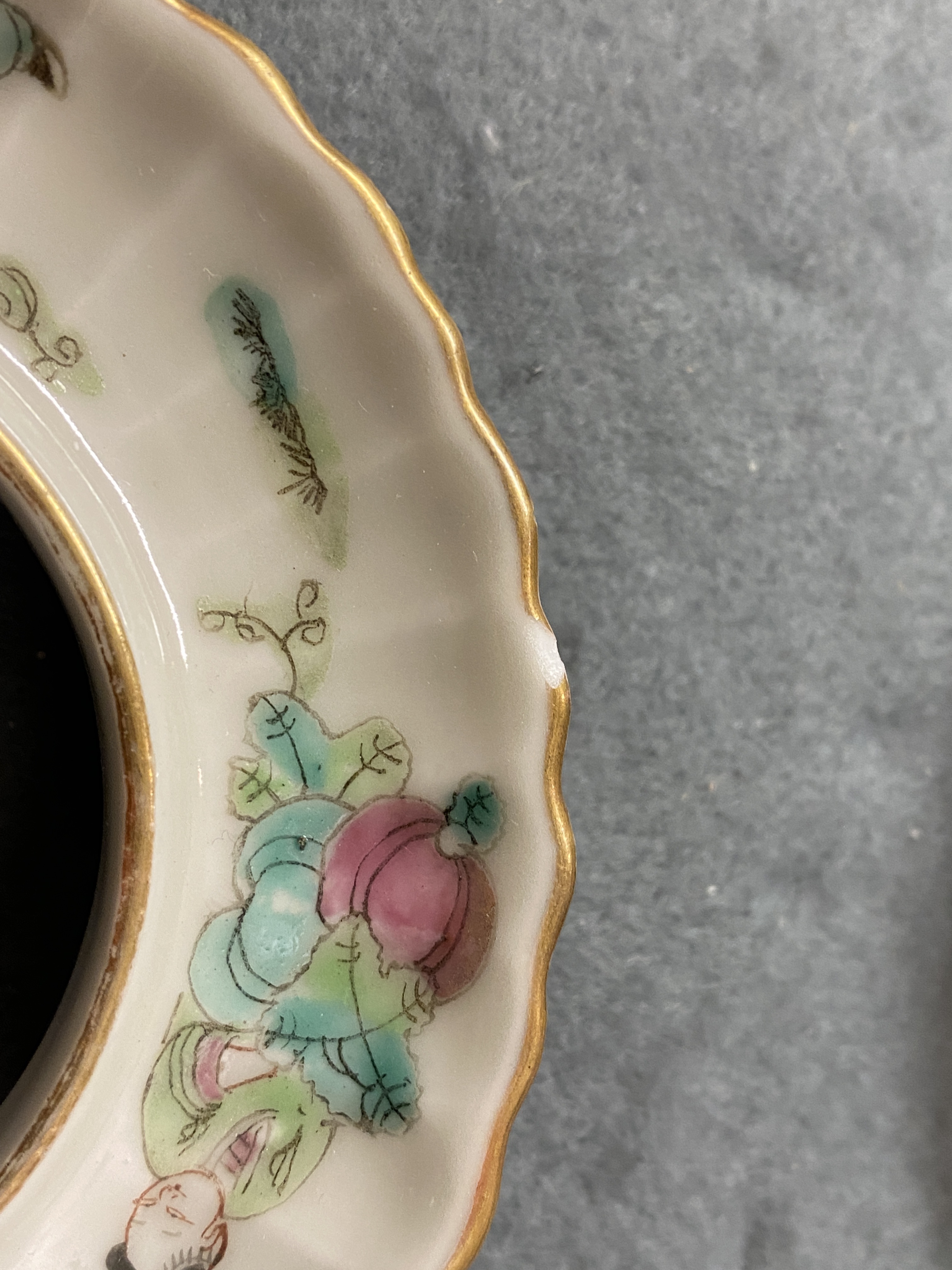 Two Chinese famille rose teapots and four covered bowls on stands, 19th C. - Image 18 of 42