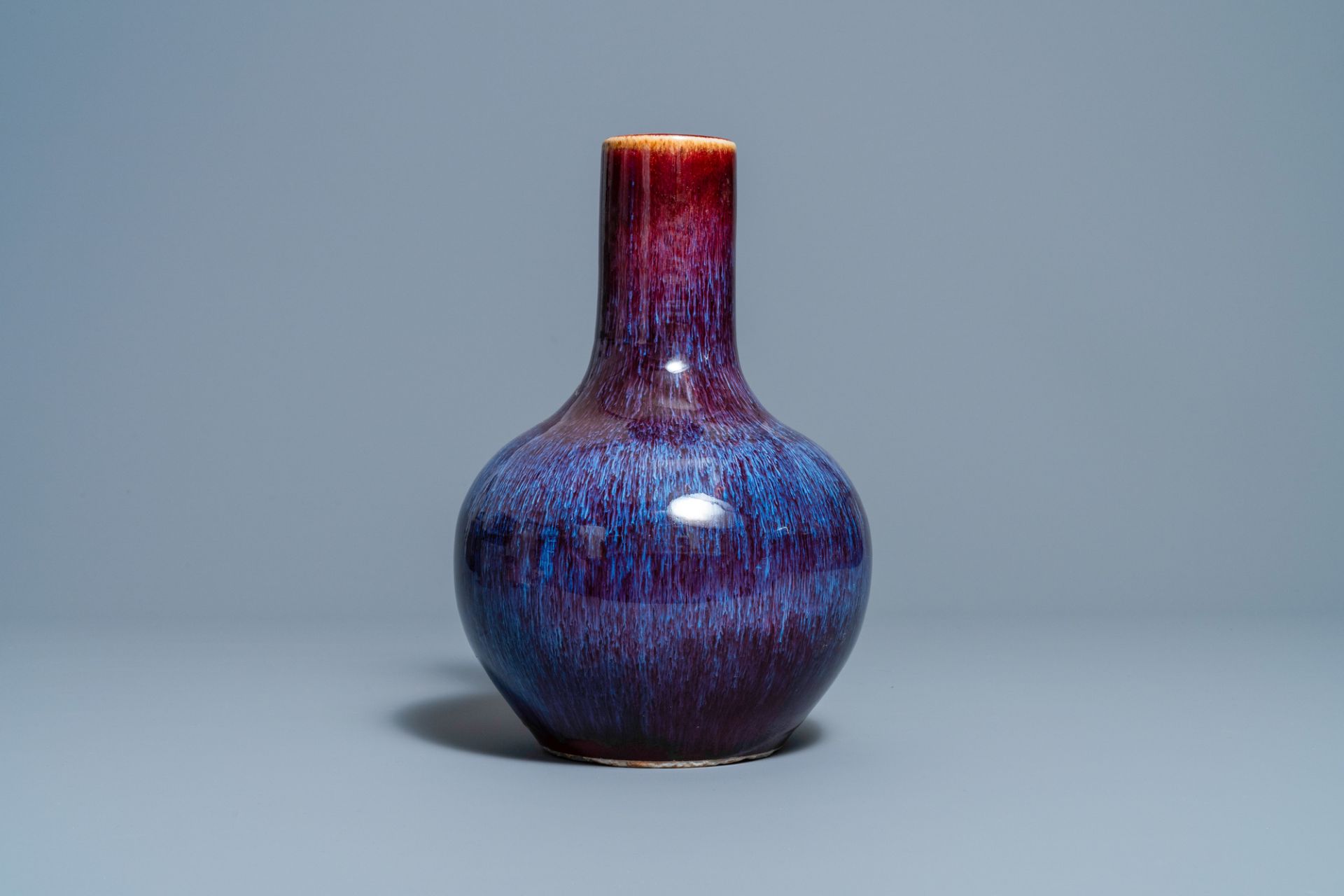 A Chinese flambe-glazed bottle vase, 19th C. - Image 2 of 6