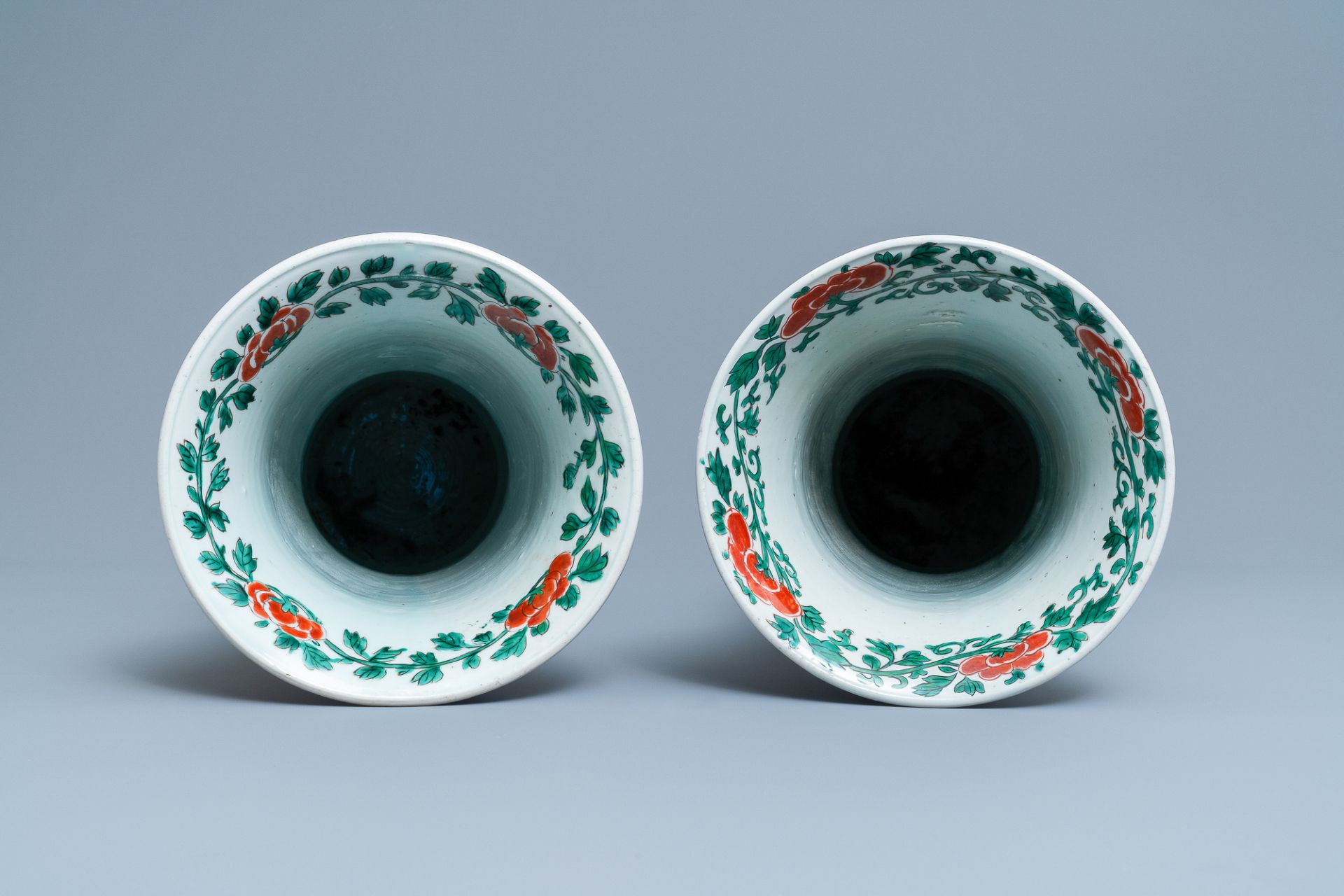 Two large Chinese wucai 'gu' vases, Transitional period - Image 5 of 44