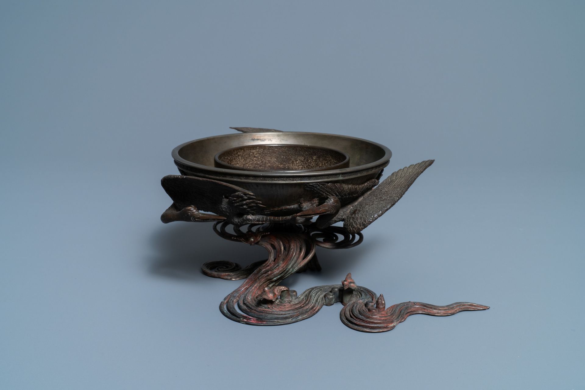 A Japanese copper, bronze and pewter bowl, signed Kimura Toun, Meiji, 19th C. - Image 9 of 9