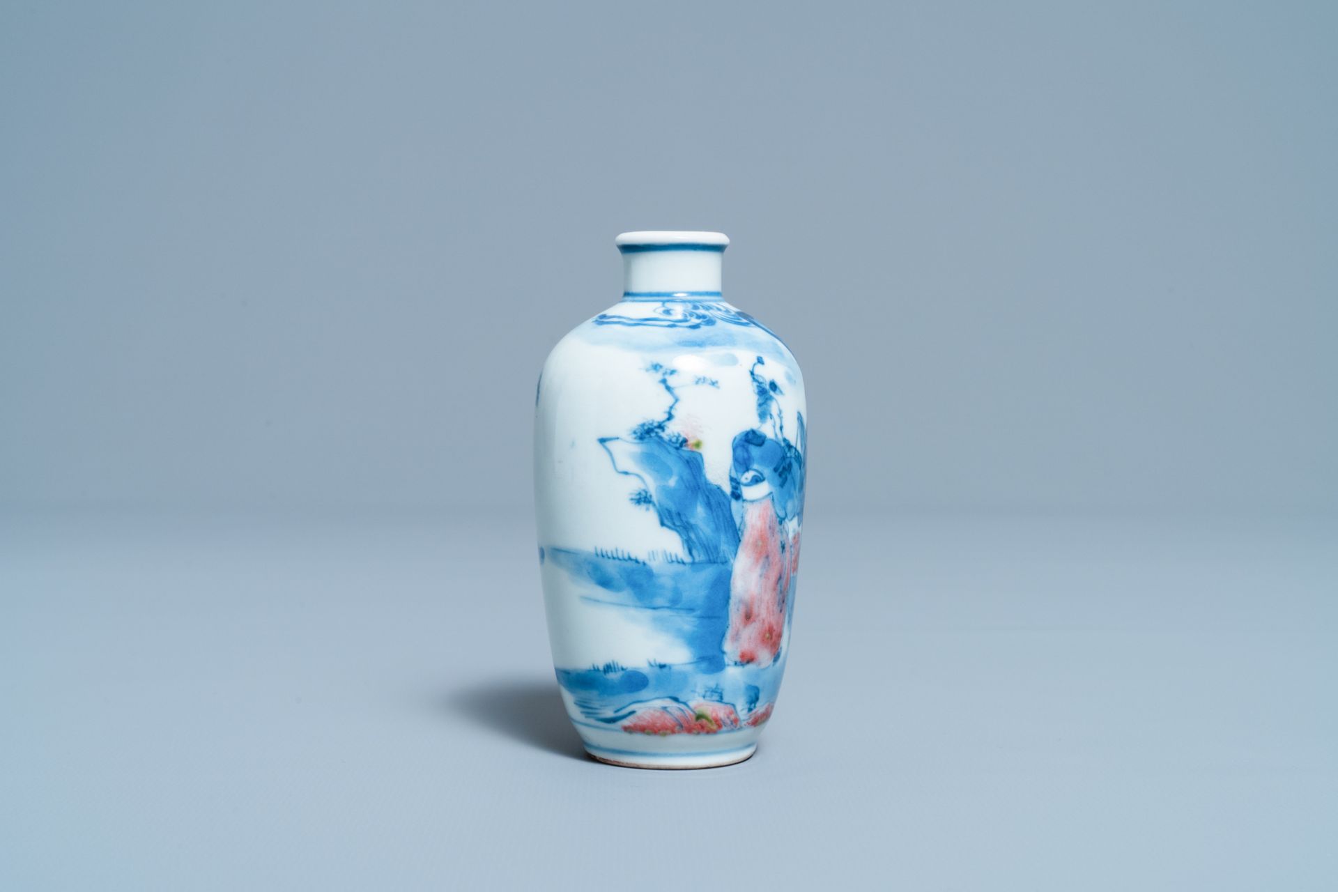 A small Chinese blue, white and copper-red vase, 19th C. - Image 4 of 6