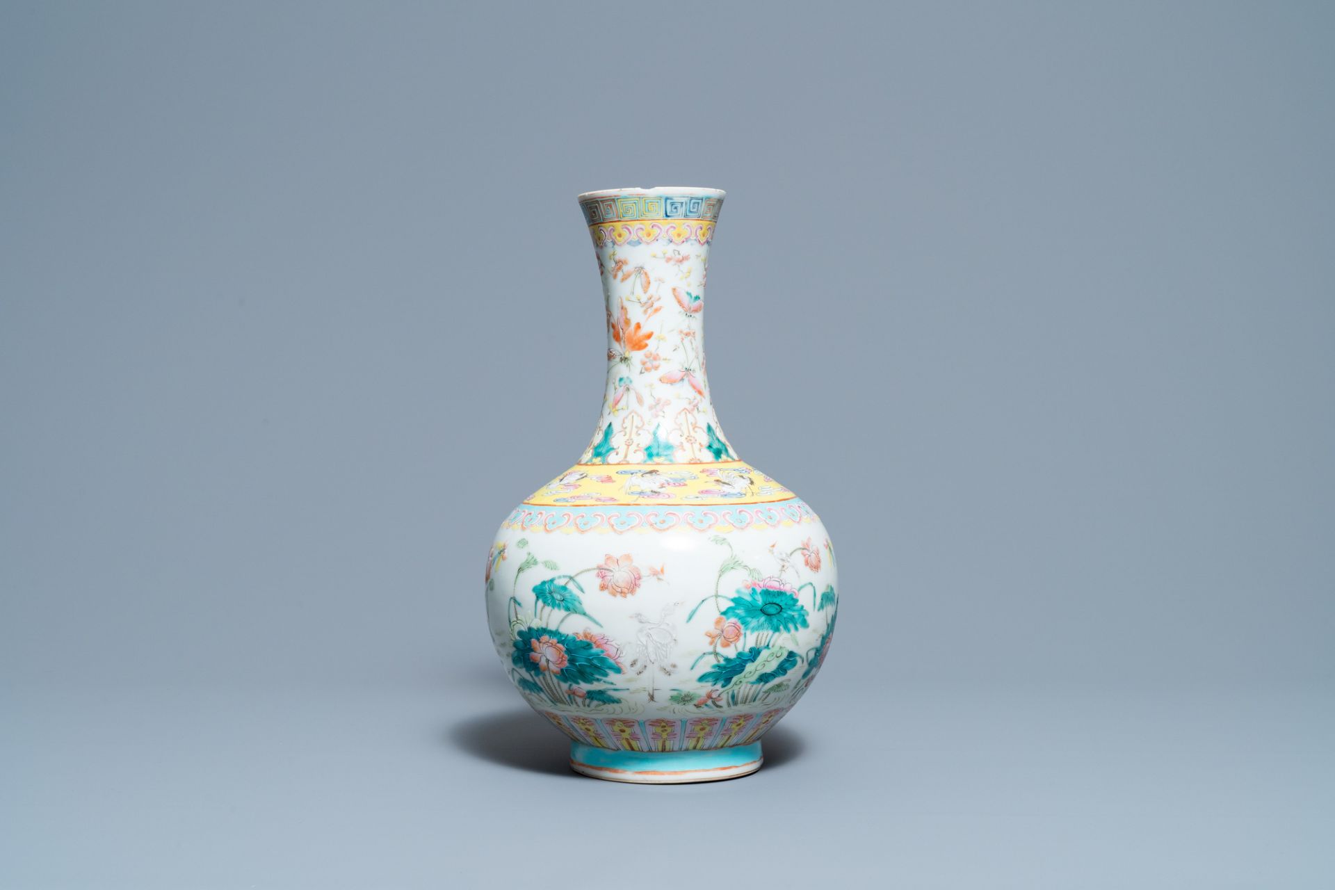 A Chinese famille rose bottle vase with mandarin ducks in a lotus pond, 19th C. - Image 2 of 6